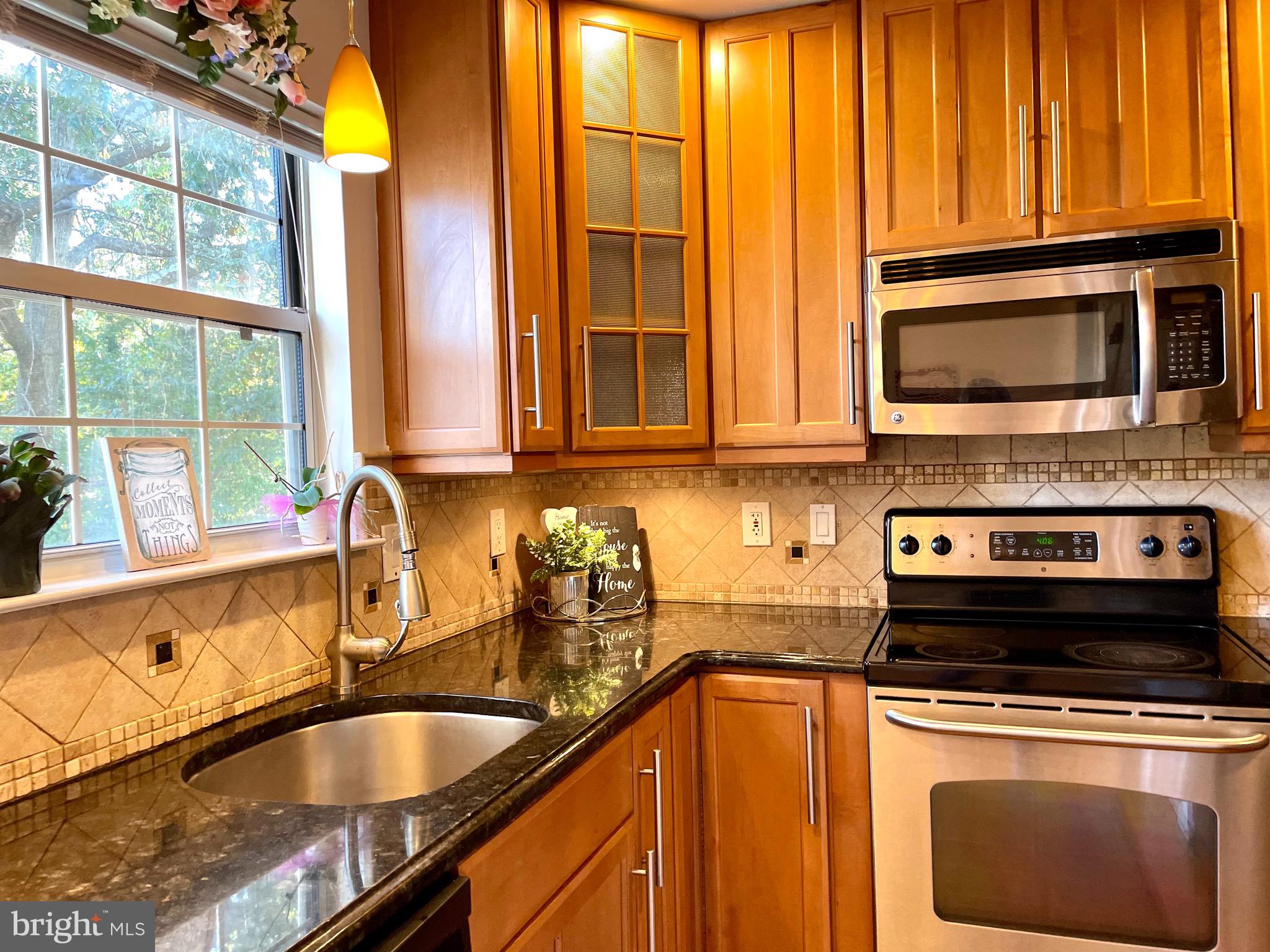 SEVEN OAKS - Residential