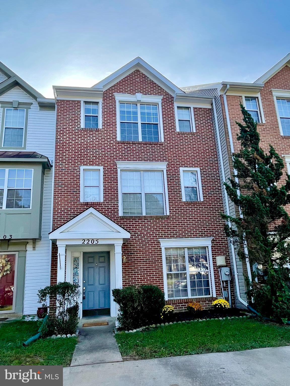 SEVEN OAKS - Residential