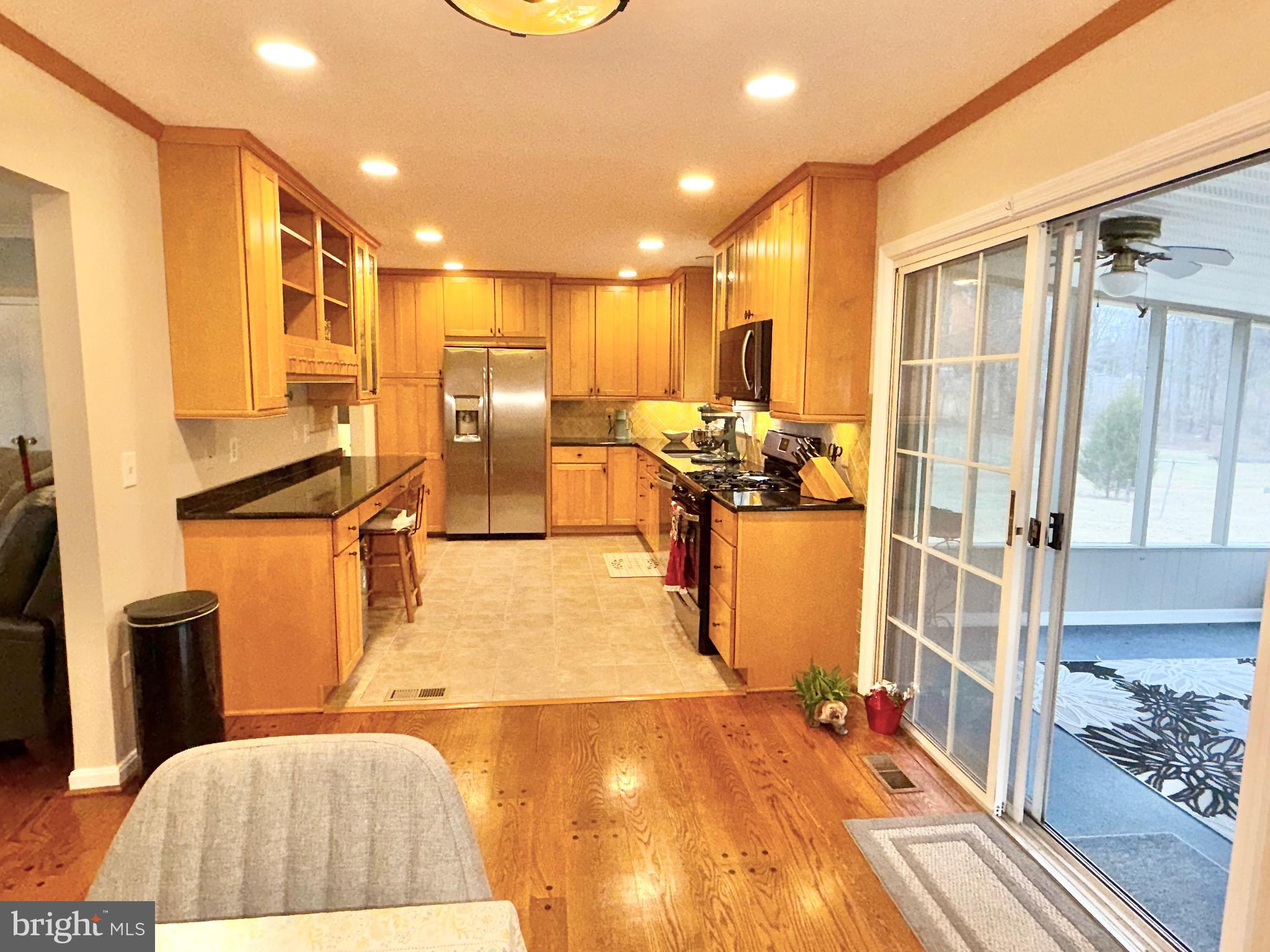 SHELTON SHOP - Residential