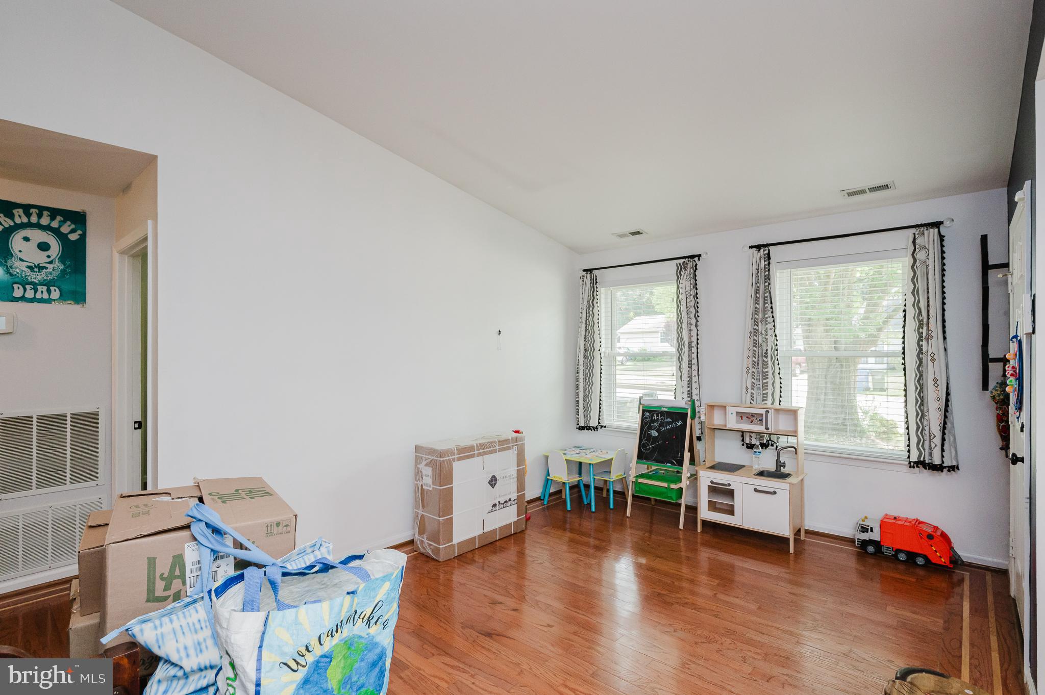 RIVERSIDE - Residential