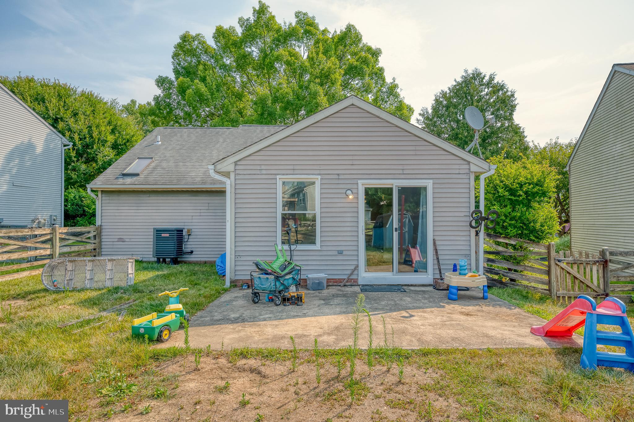 RIVERSIDE - Residential