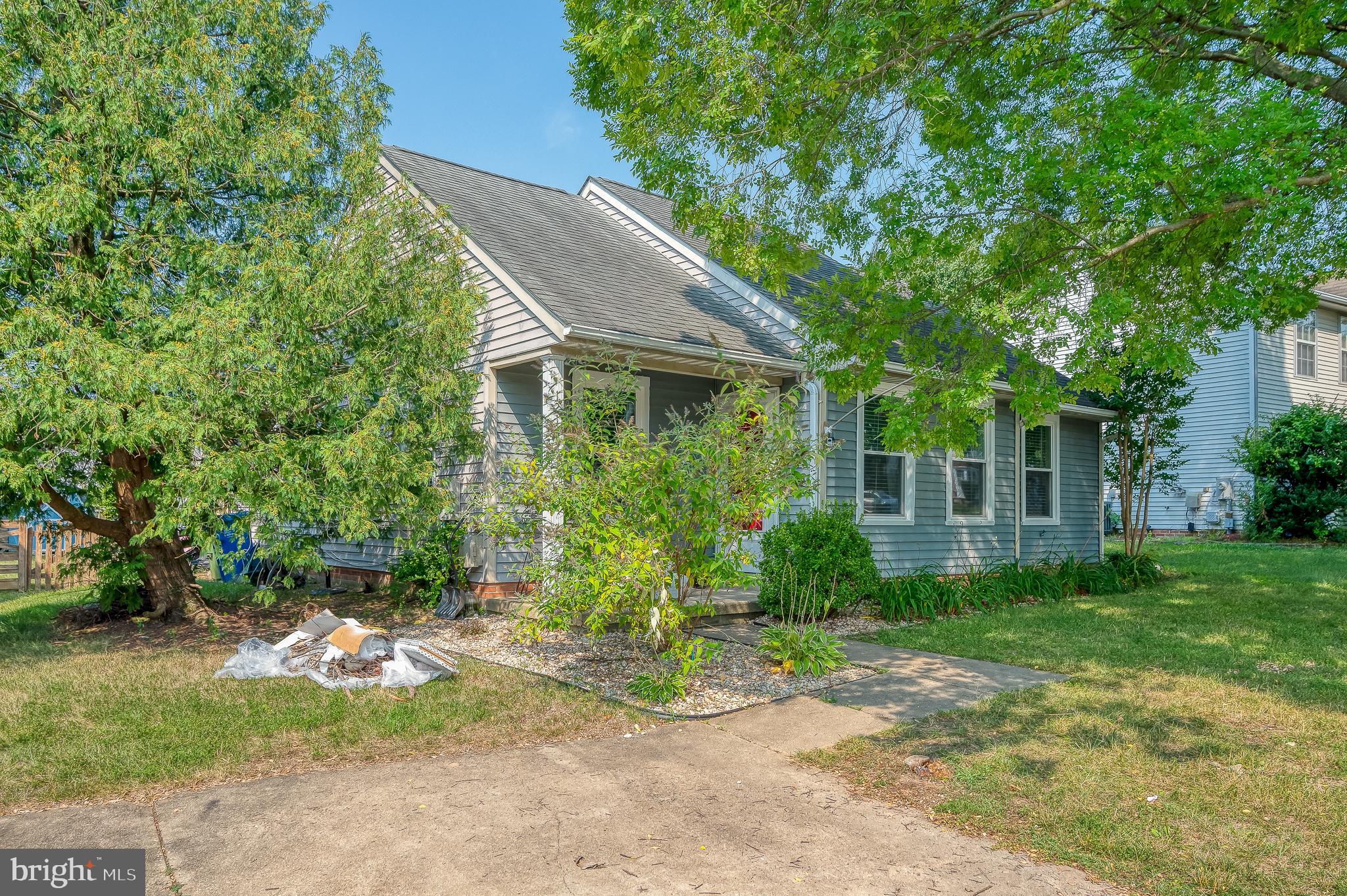 RIVERSIDE - Residential