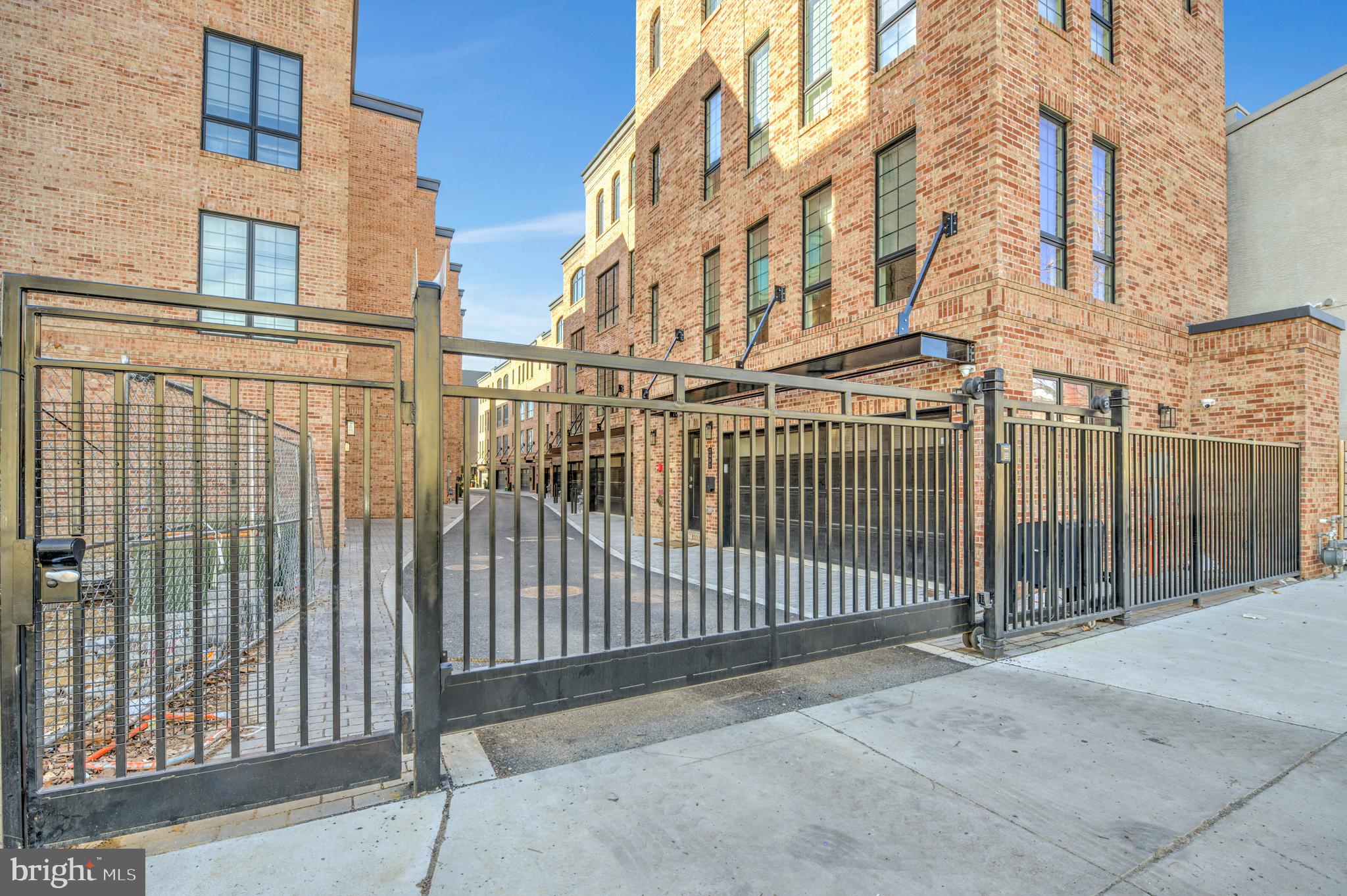 GRADUATE HOSPITAL - Residential Lease