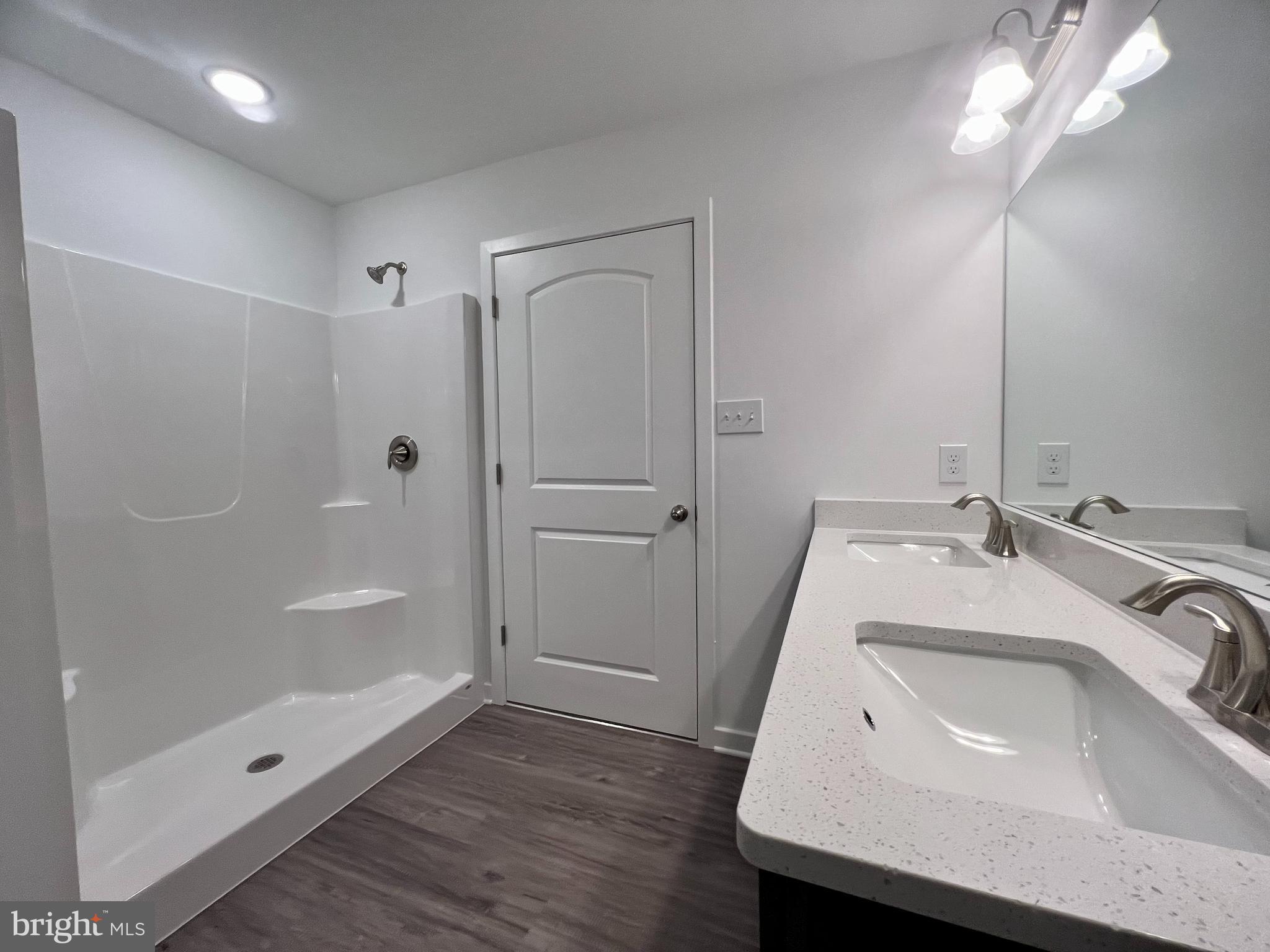 CARDINAL POINTE - Residential