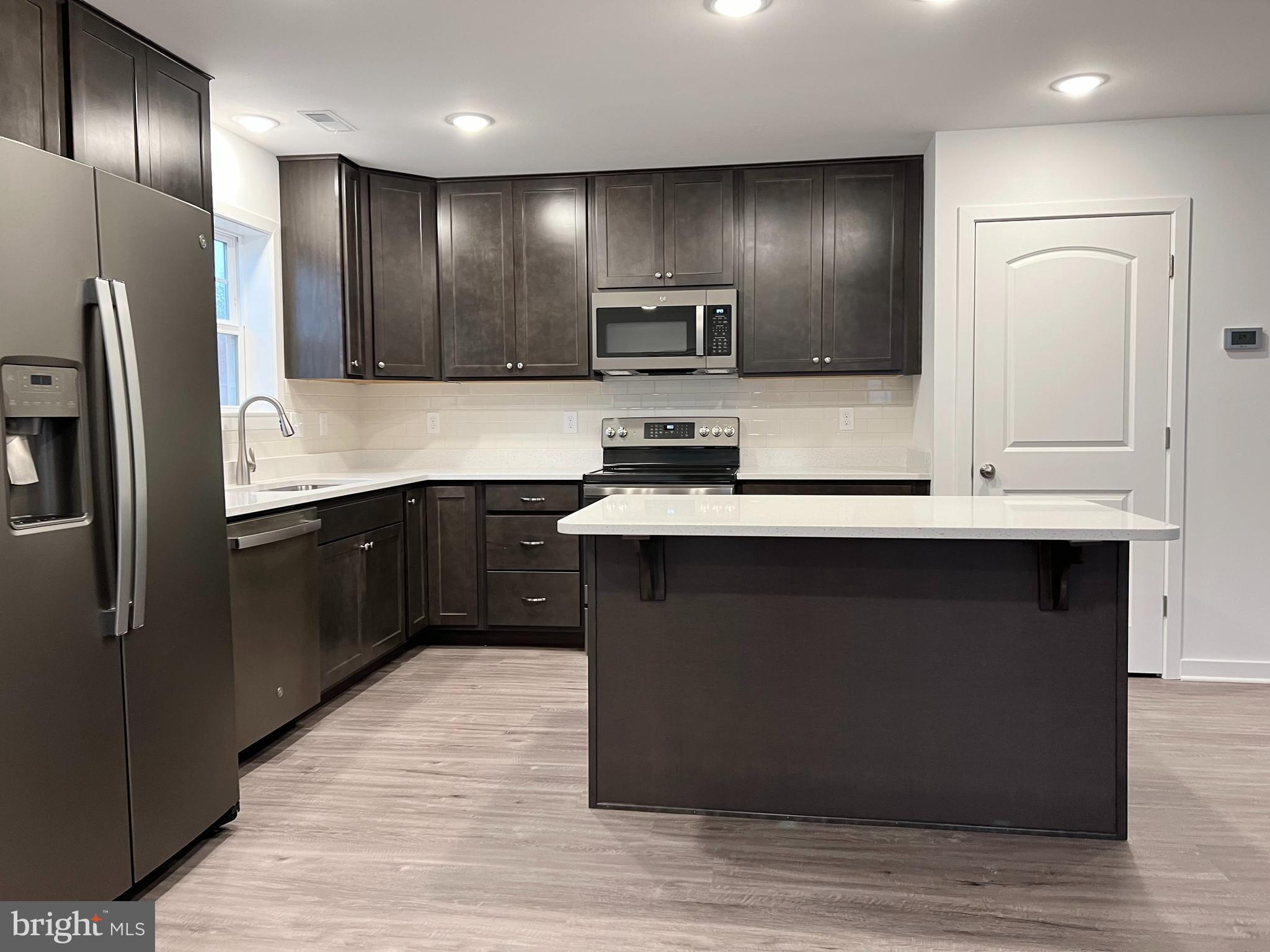 CARDINAL POINTE - Residential