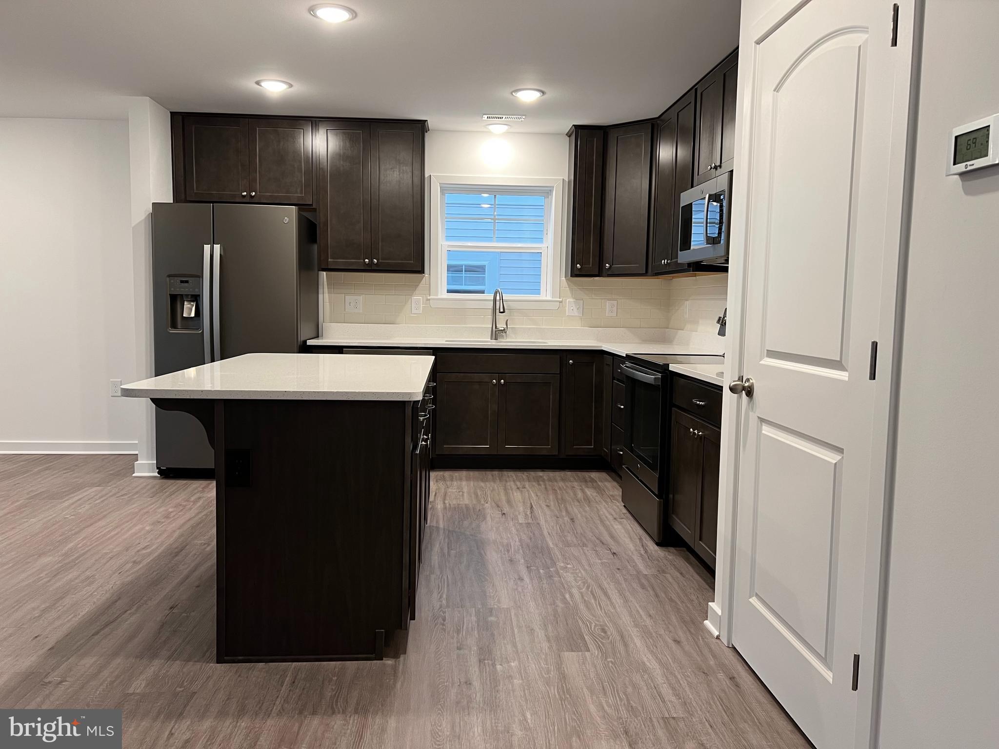 CARDINAL POINTE - Residential