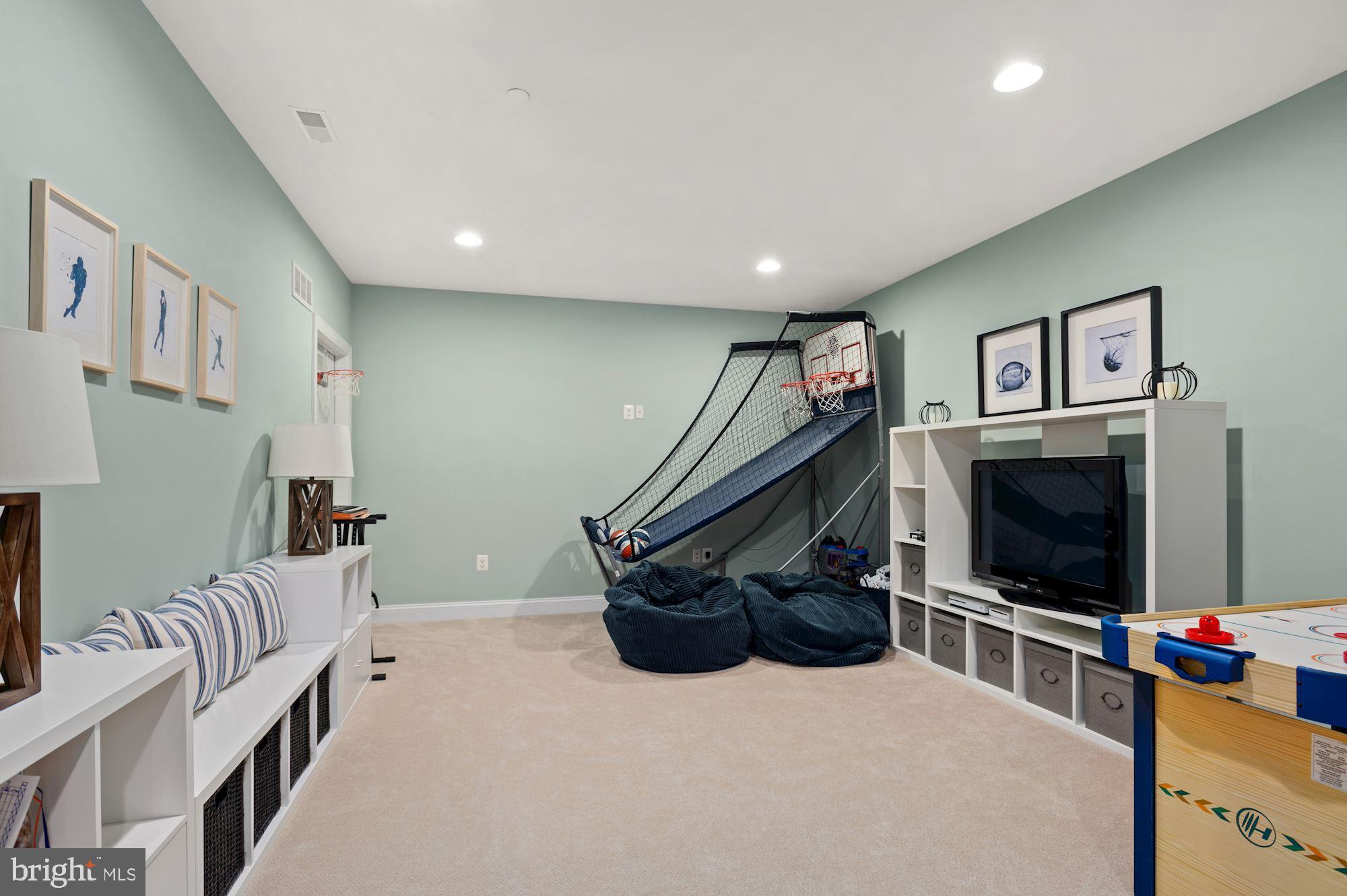 GLEN MAR PARK - Residential