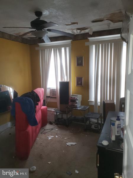 WINDSOR HILLS - Residential