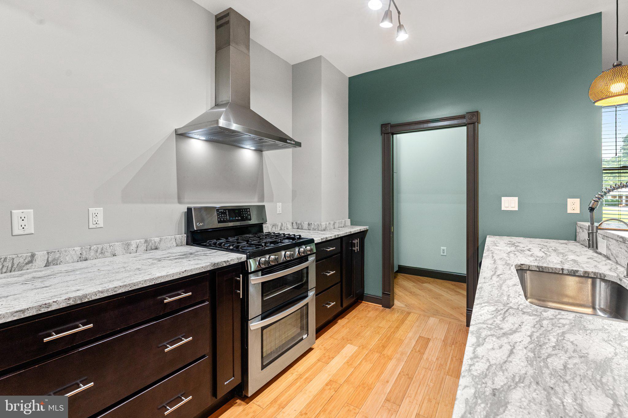 LANCASTER - Residential