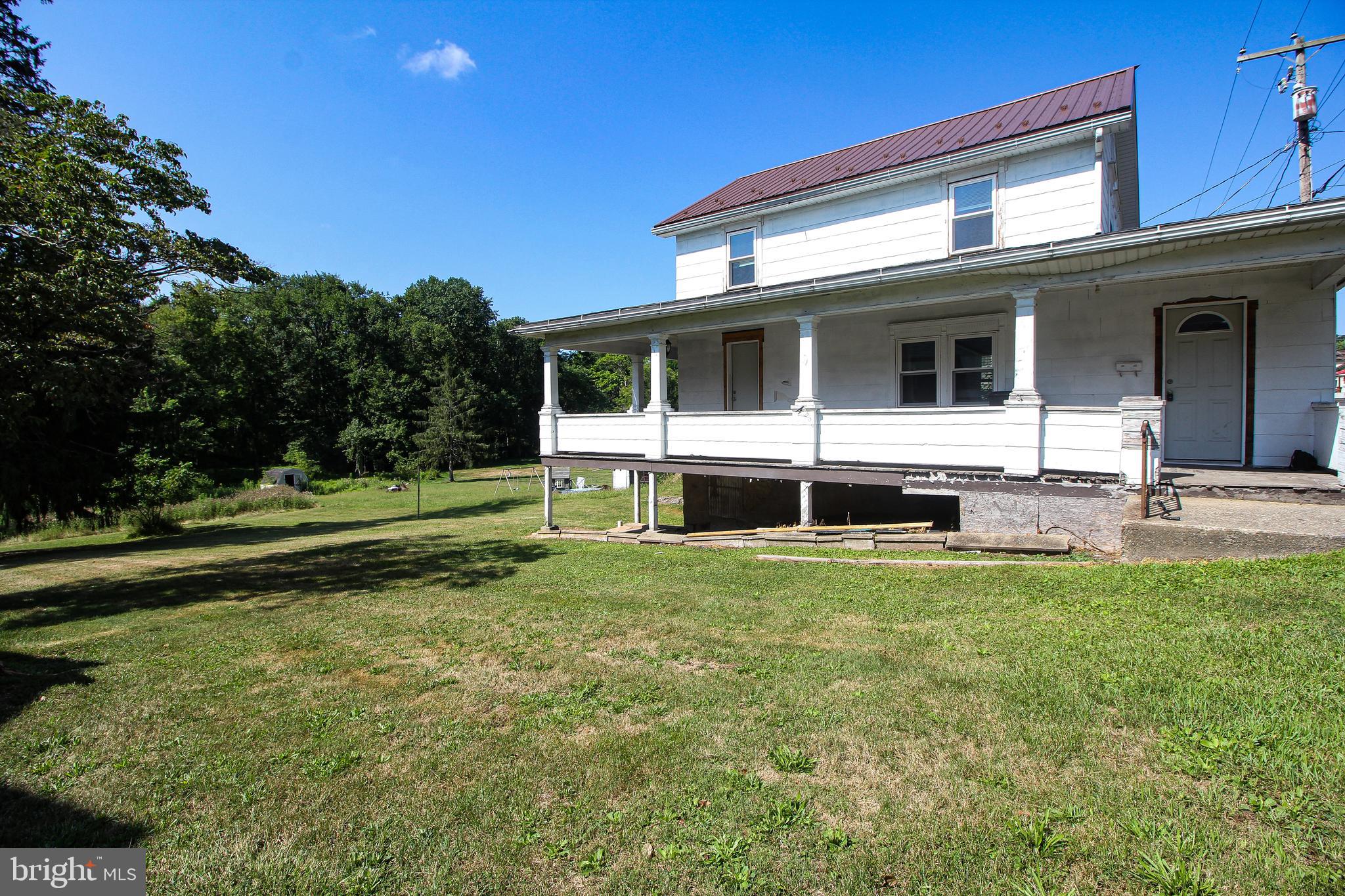 638 W MARKET STREET