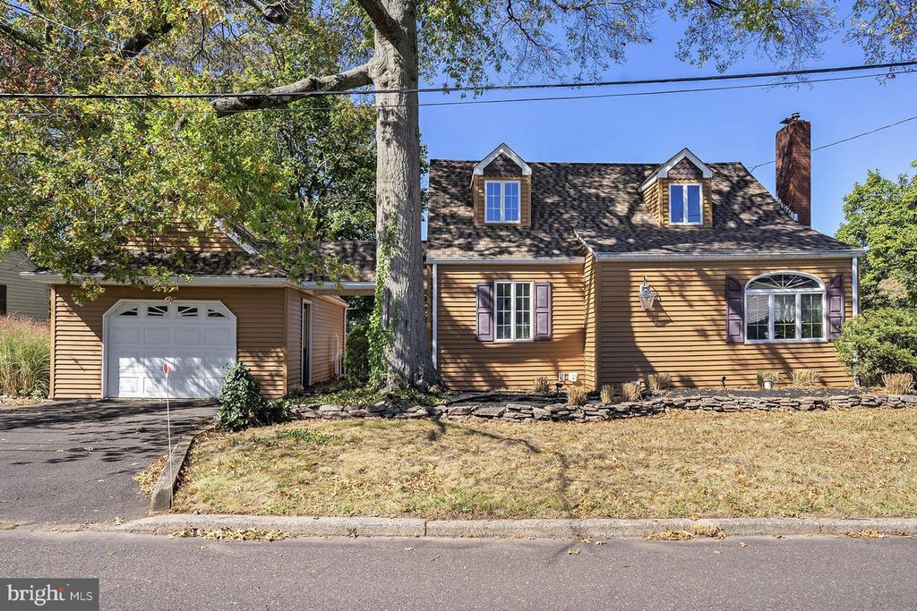 Photo of 111 W Silver Street, SILVERDALE, PA 18962 (MLS # PABU2107602)