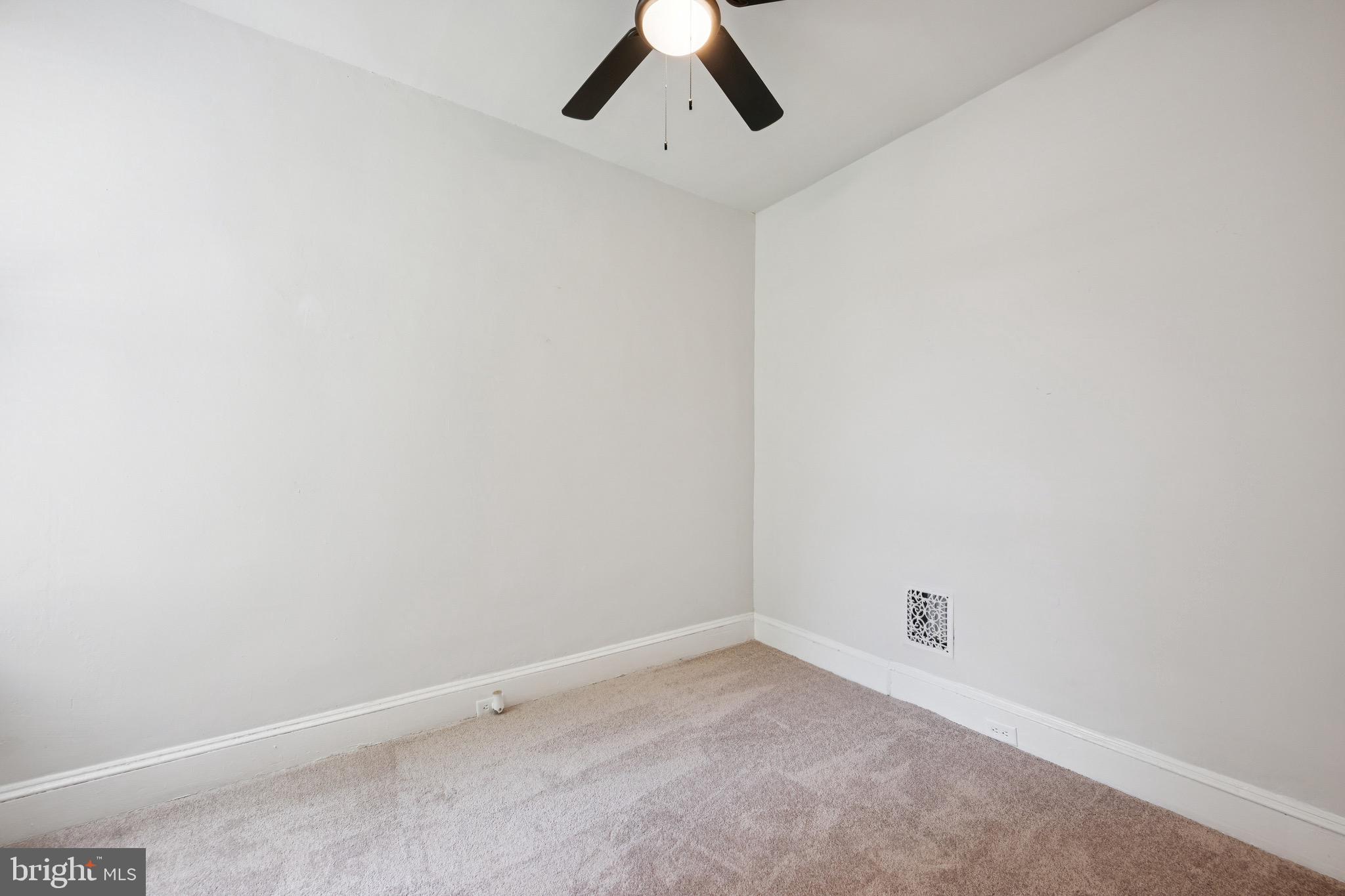 STRAWBERRY MANSION - Residential