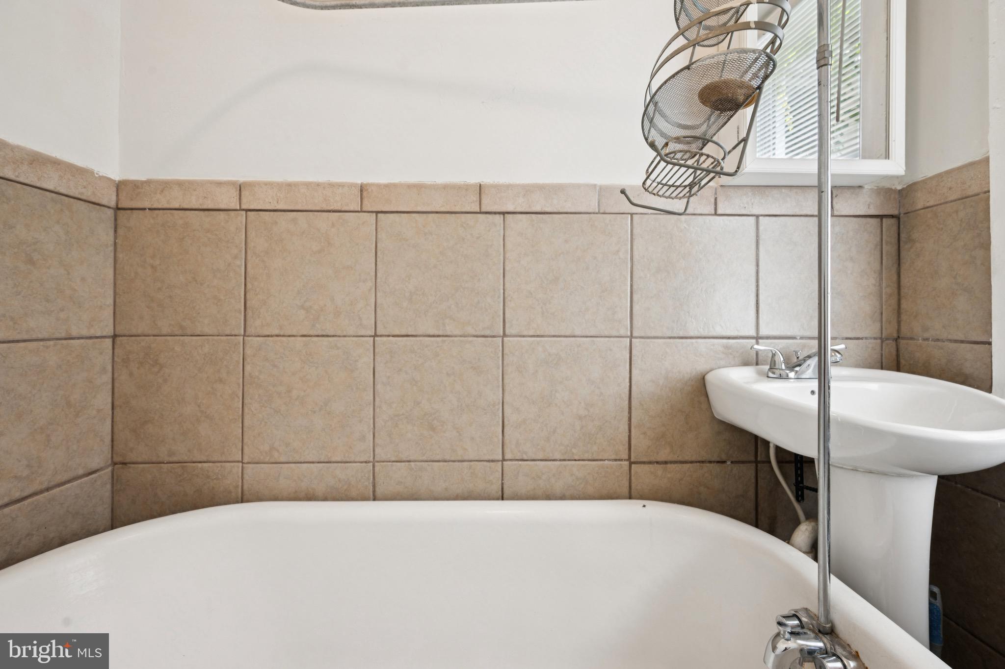 STRAWBERRY MANSION - Residential