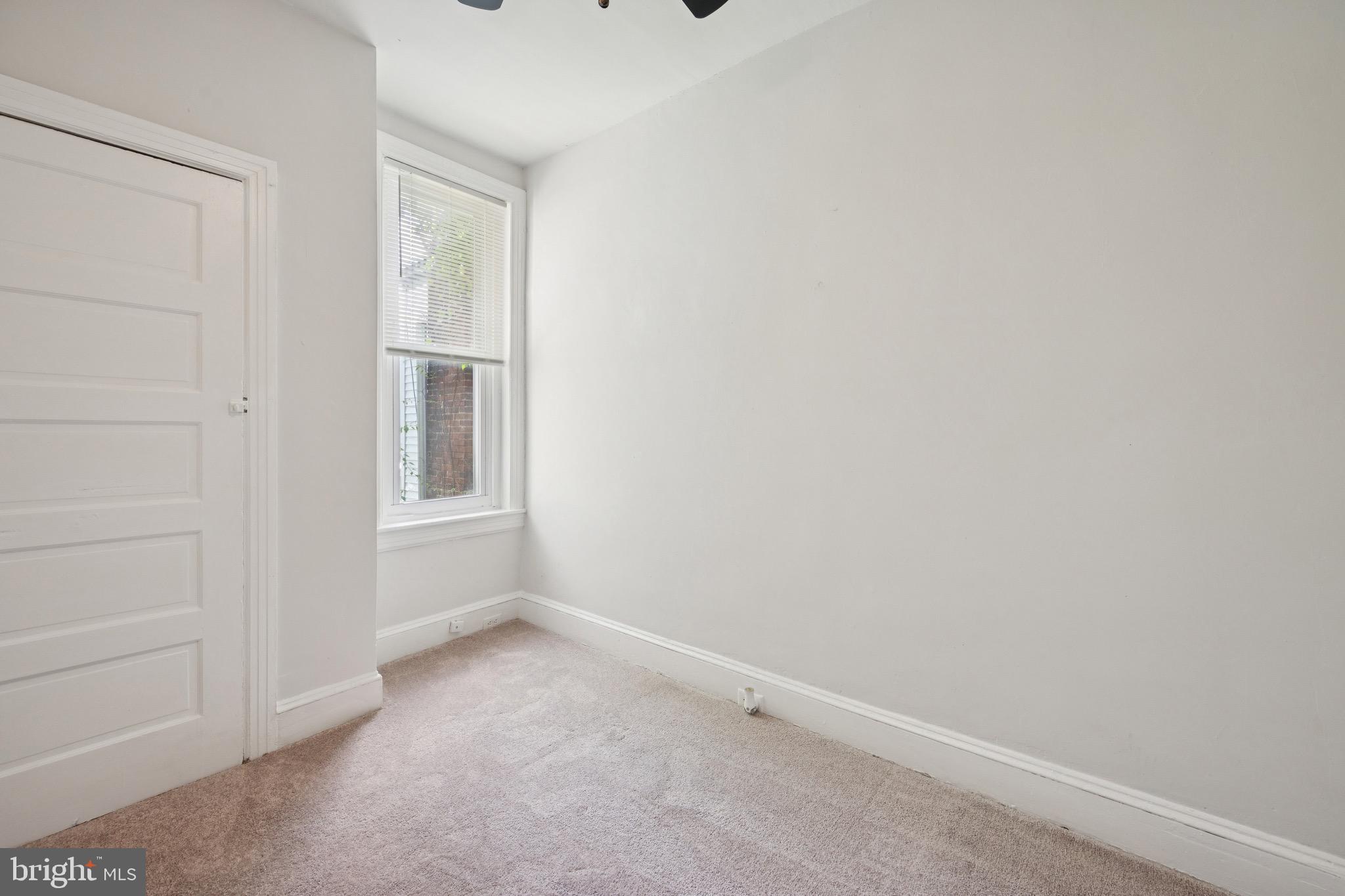 STRAWBERRY MANSION - Residential