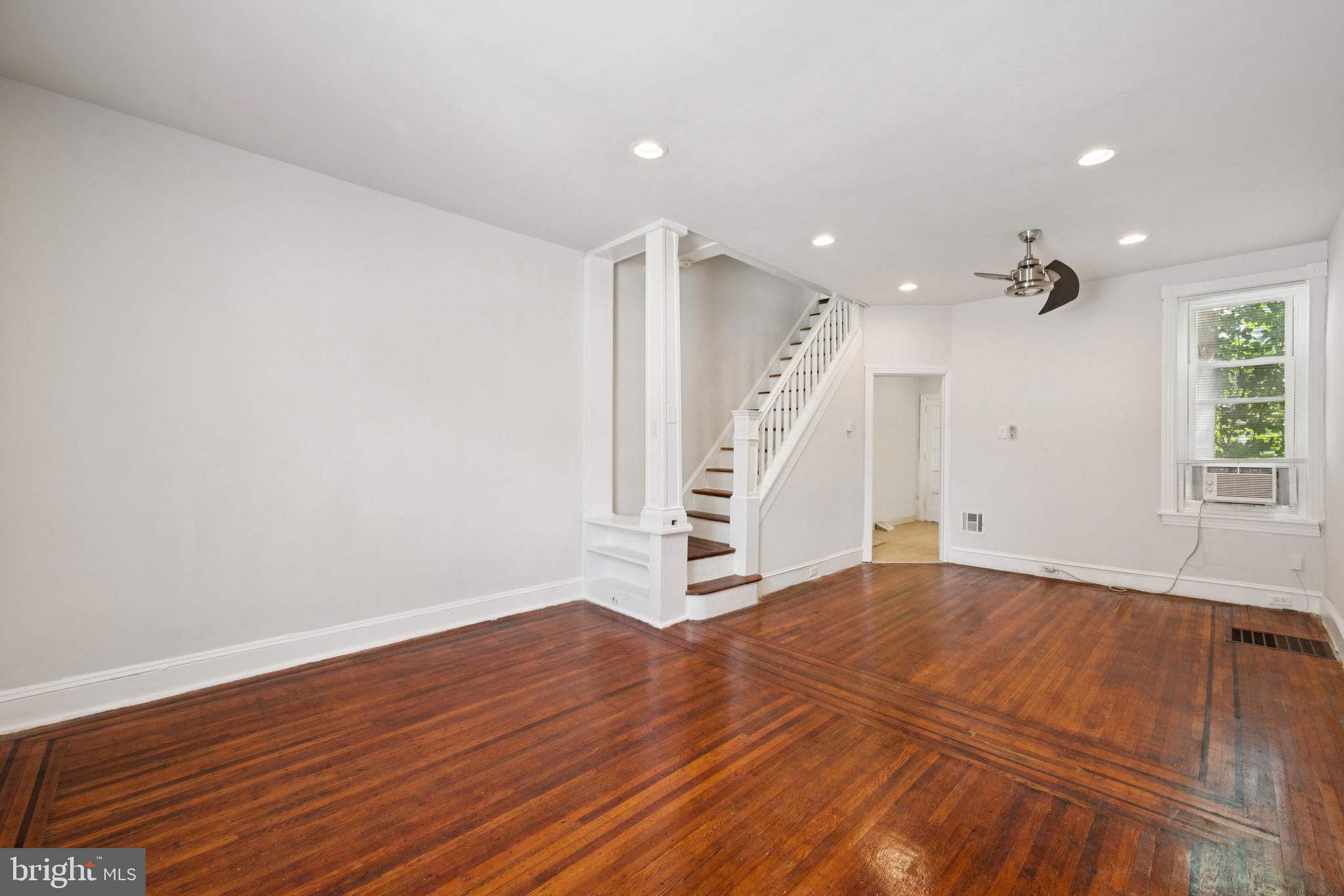 STRAWBERRY MANSION - Residential