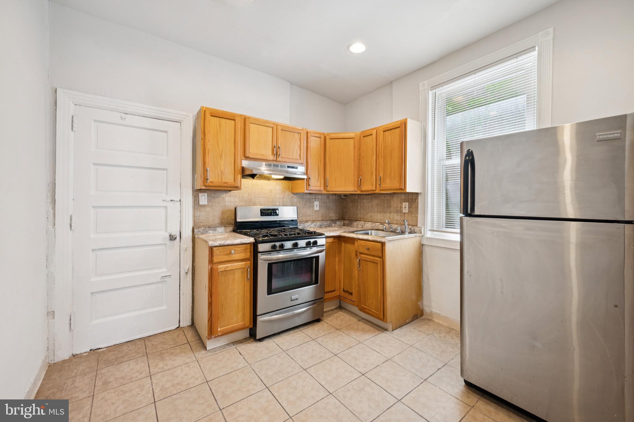 STRAWBERRY MANSION - Residential