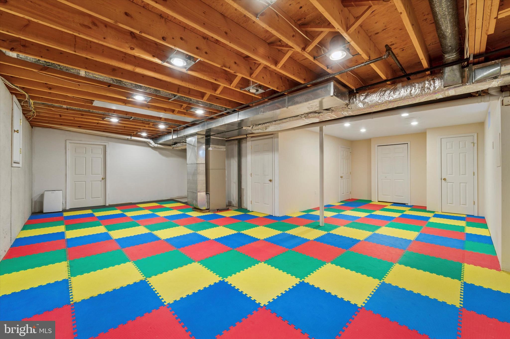 WHITEWOODS - Residential