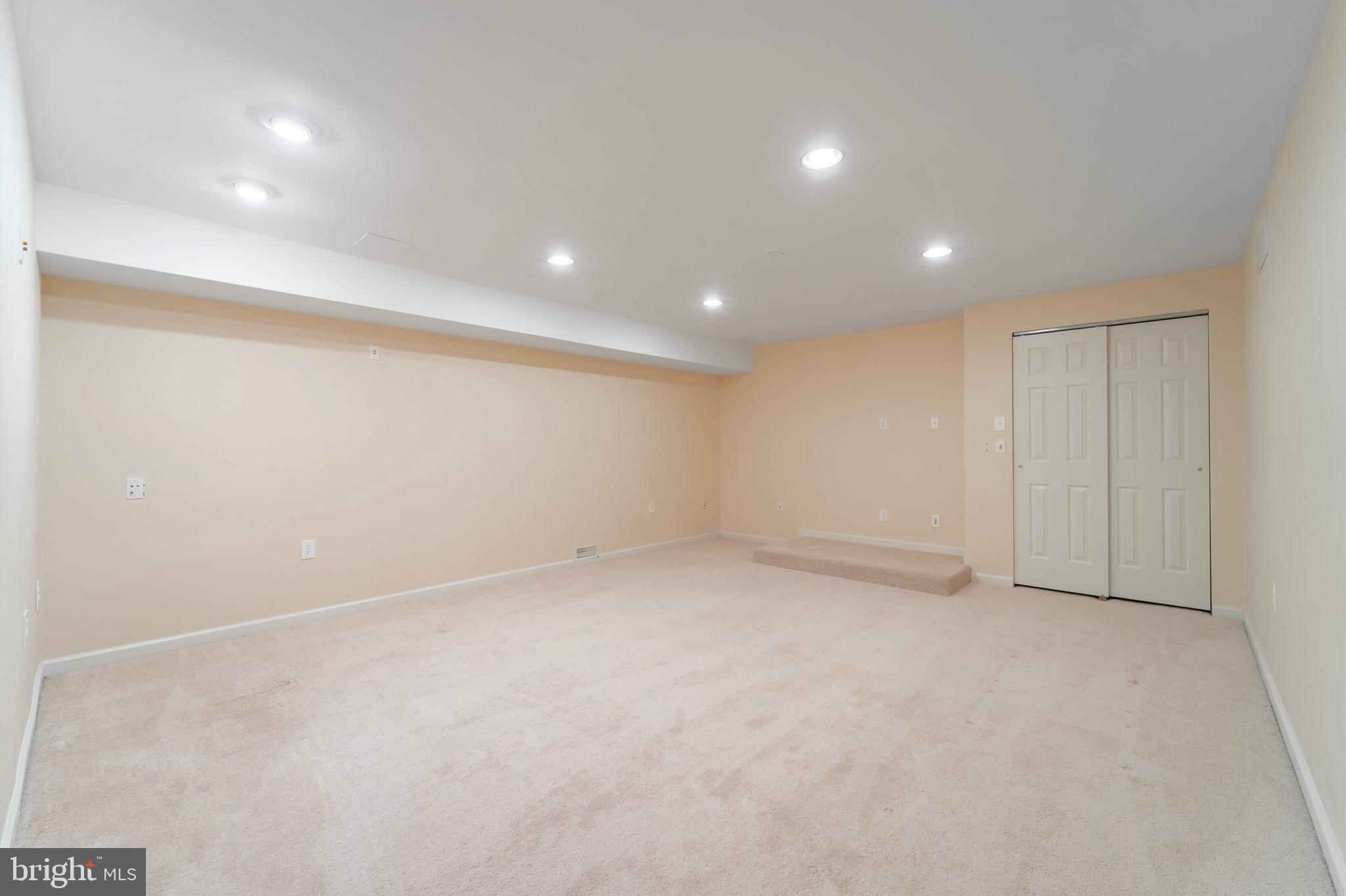 WHITEWOODS - Residential