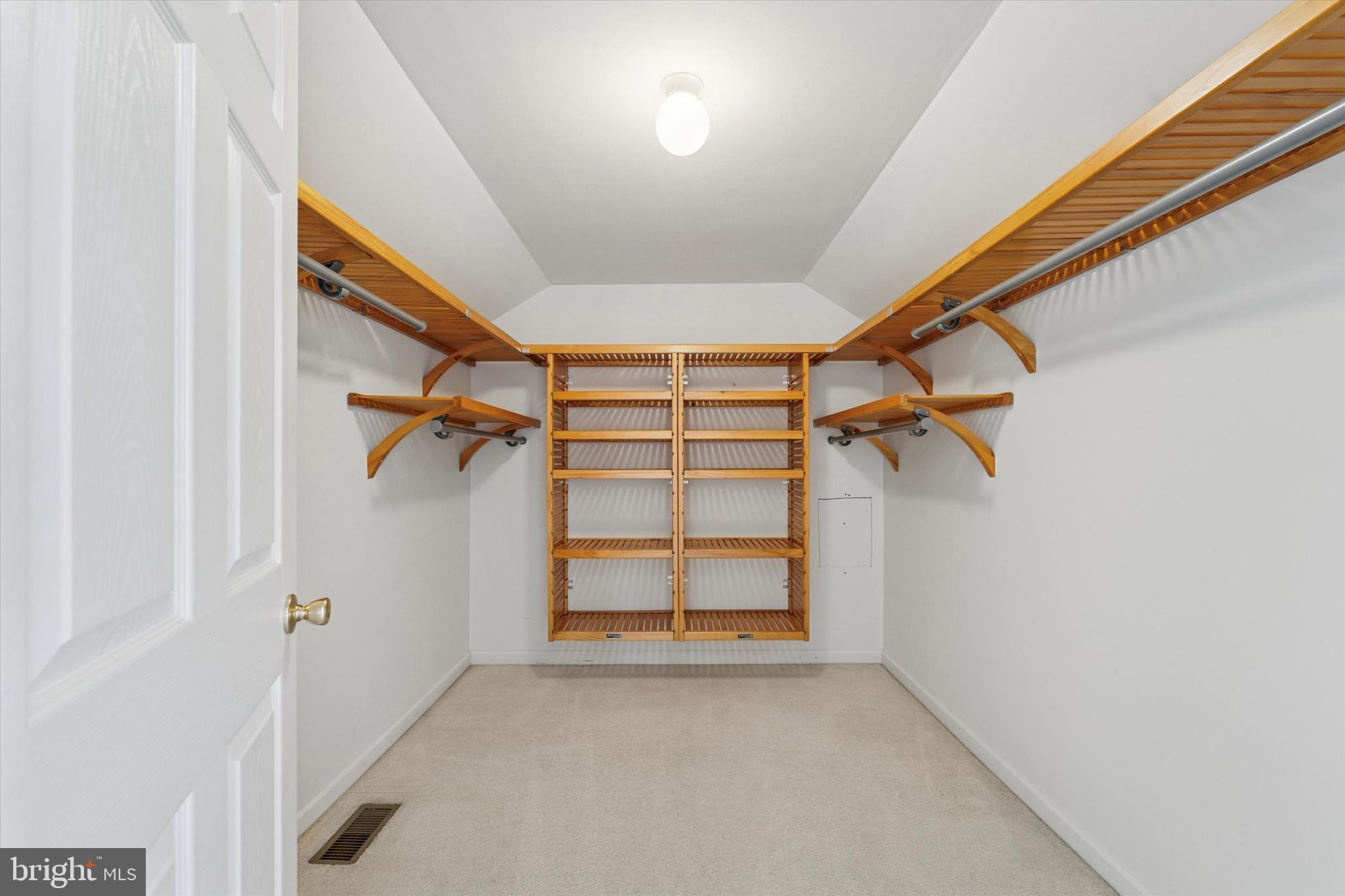 WHITEWOODS - Residential