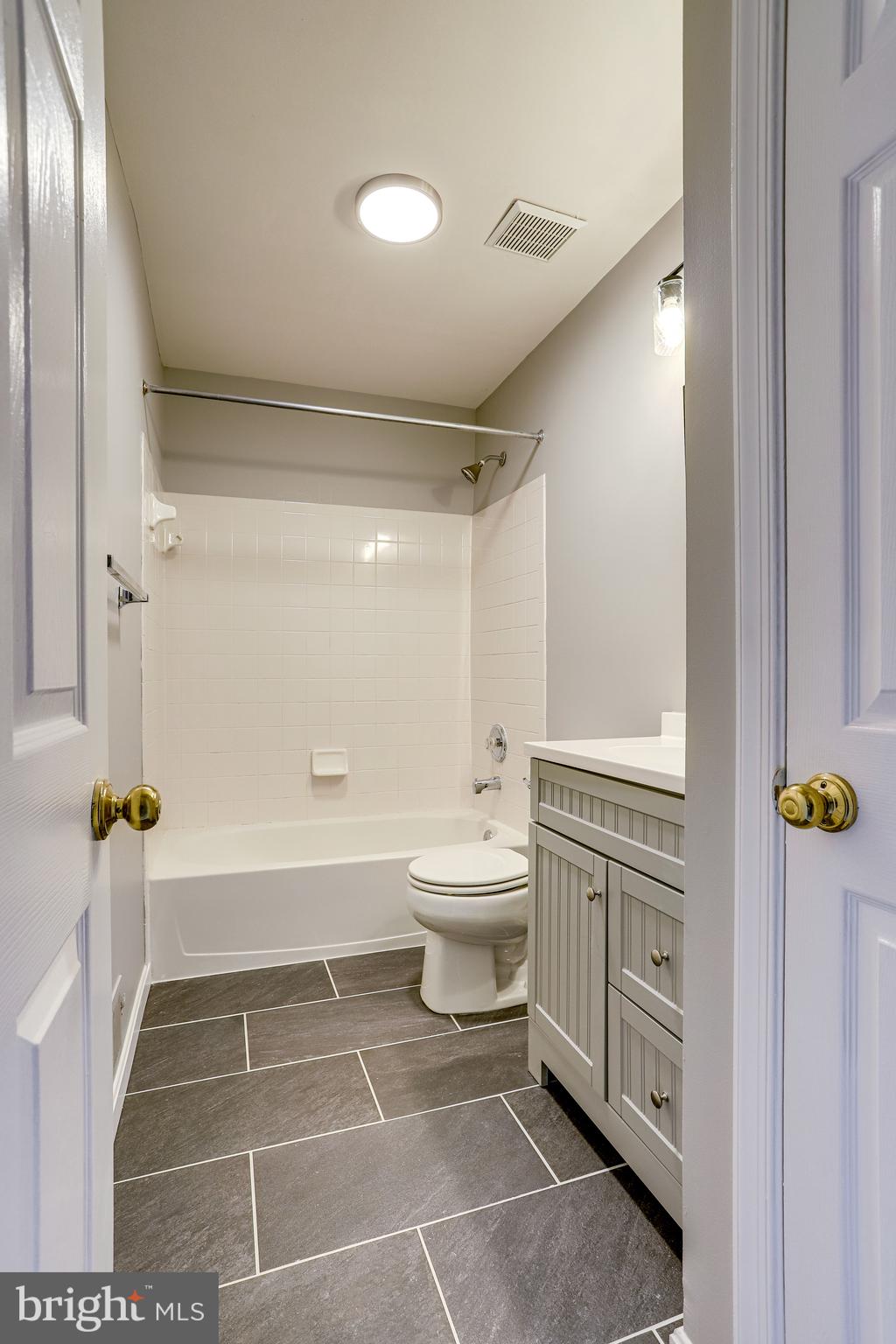 BELMONT GREENE - Residential Lease