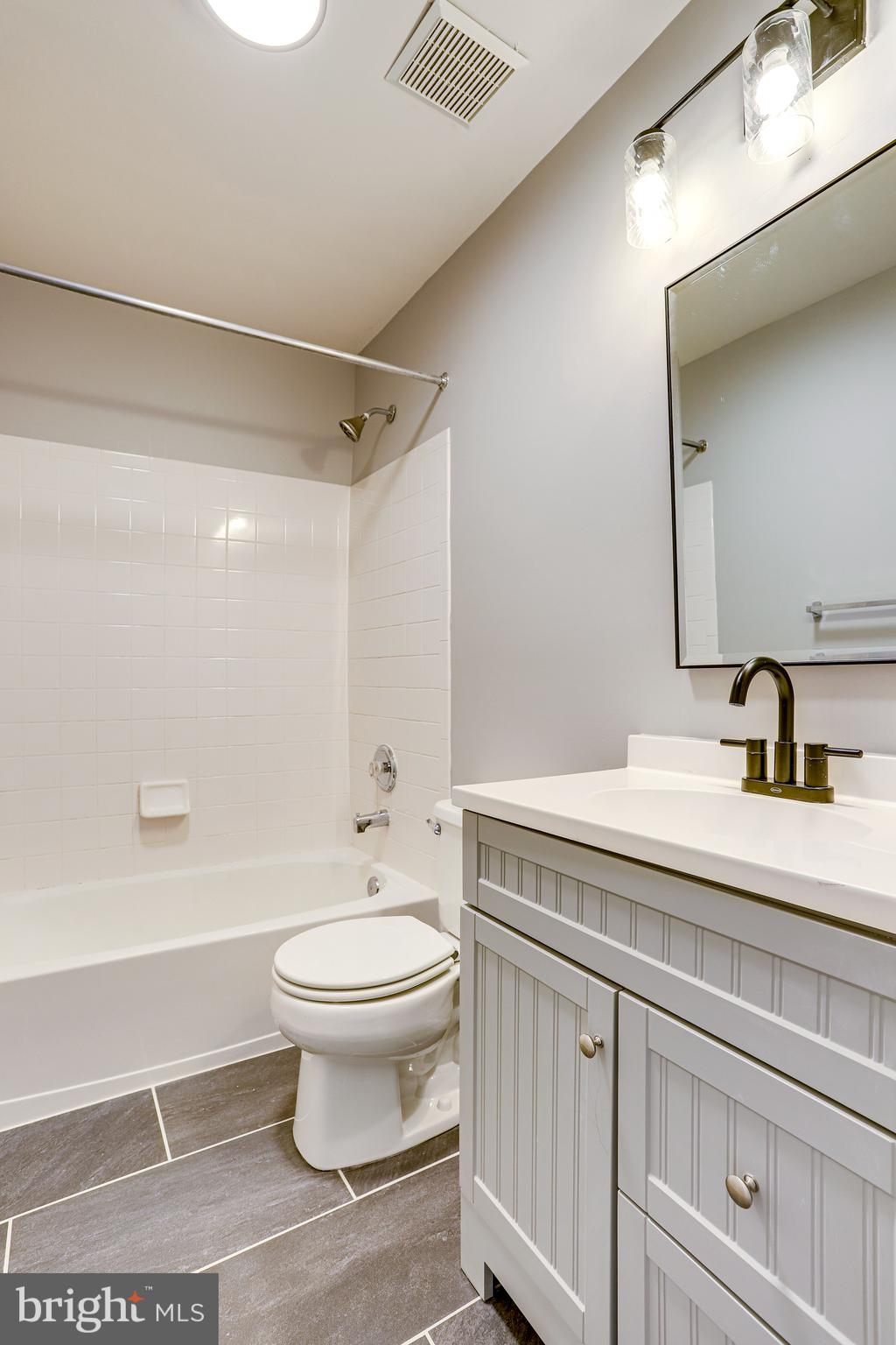 BELMONT GREENE - Residential Lease