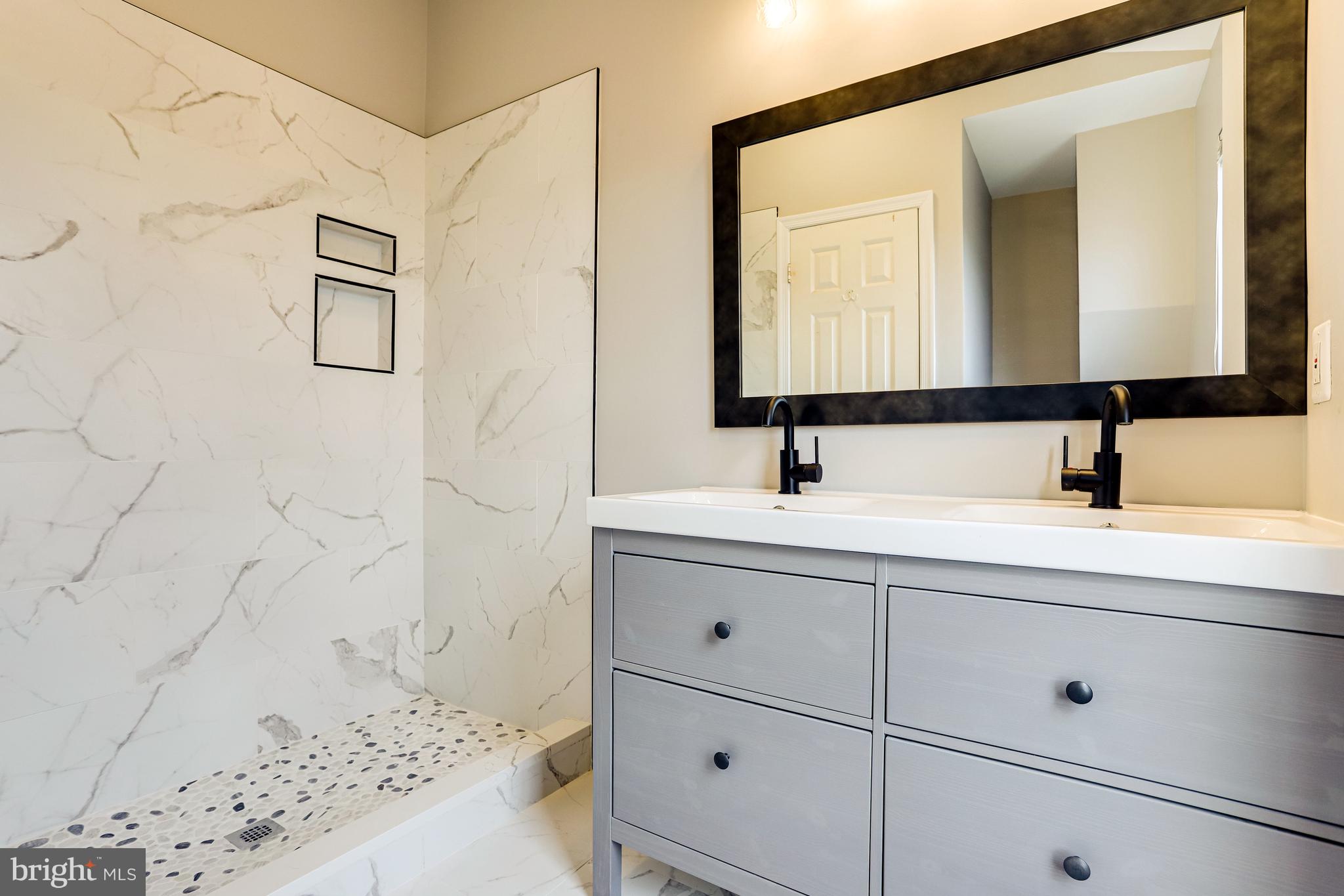 BELMONT GREENE - Residential Lease