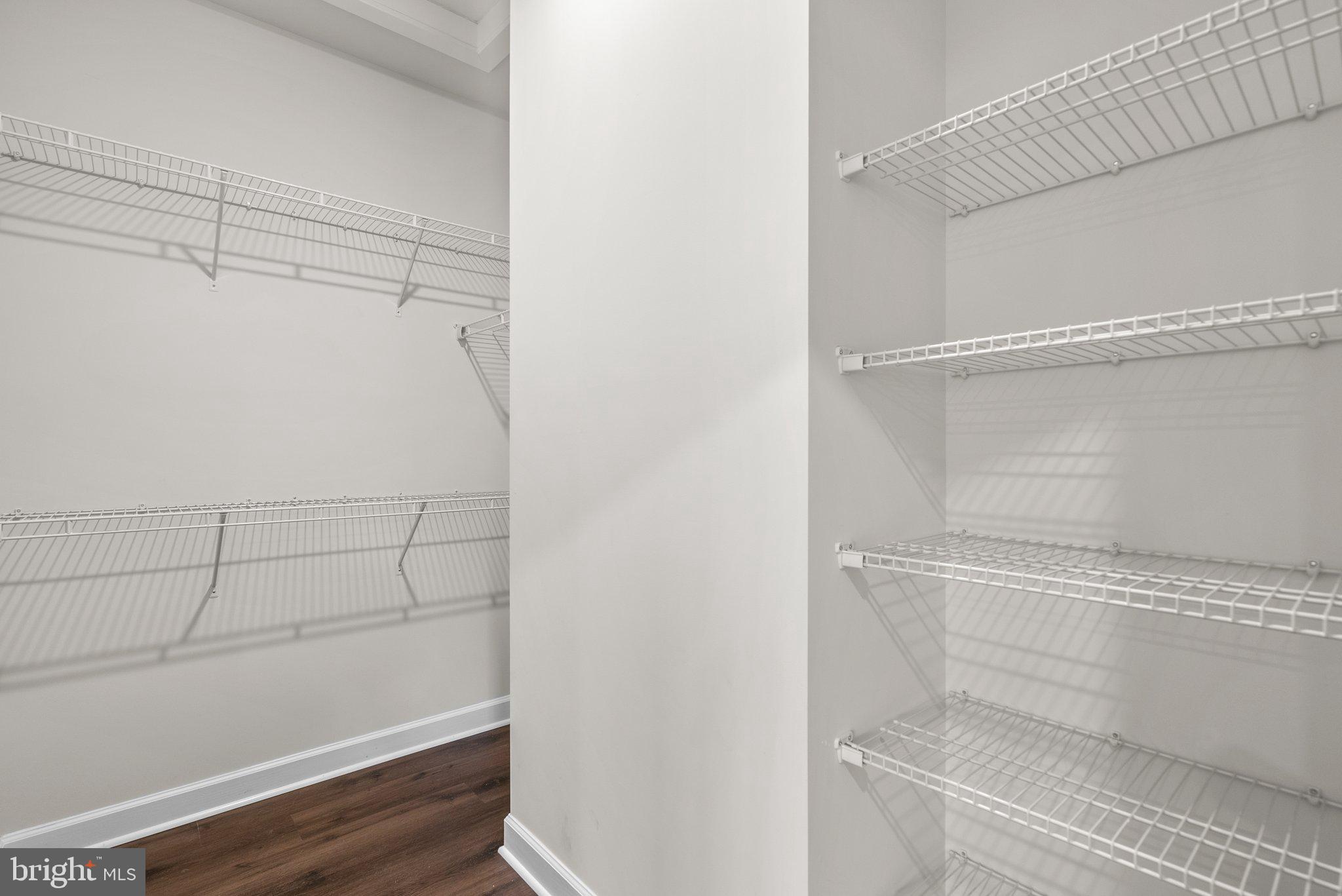 METRO ROW - Residential Lease