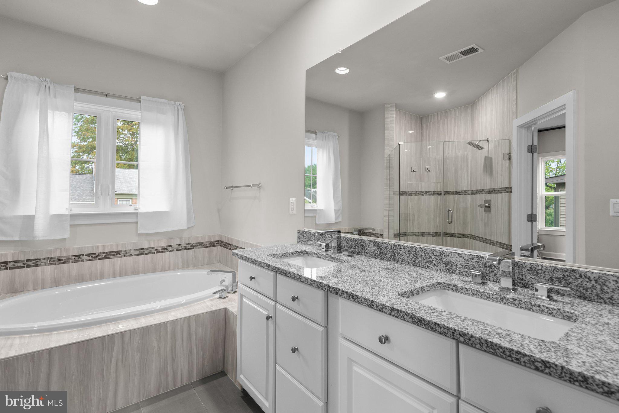 METRO ROW - Residential Lease