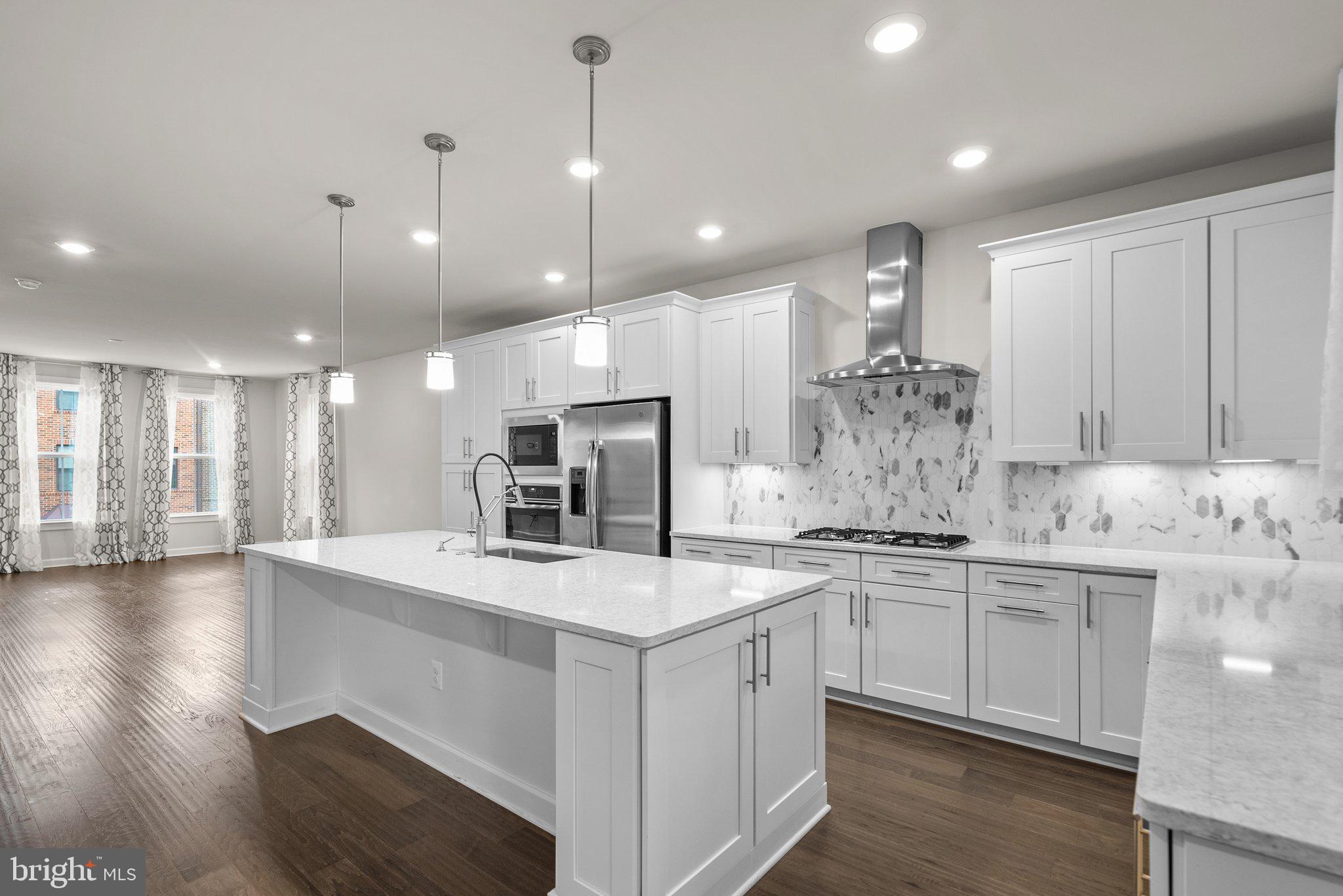 METRO ROW - Residential Lease