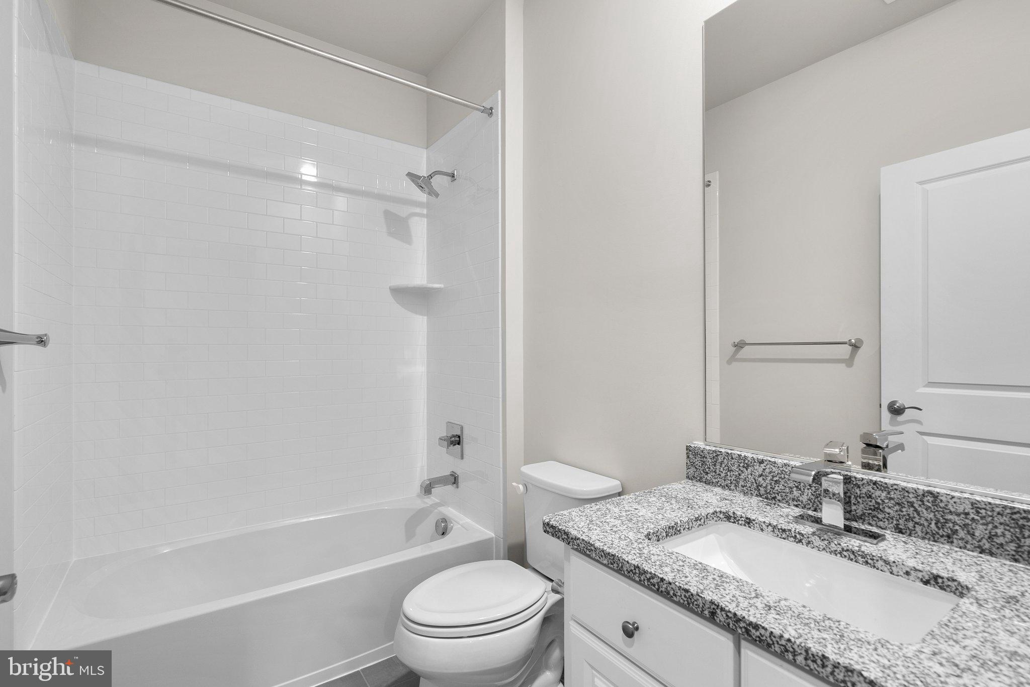 METRO ROW - Residential Lease