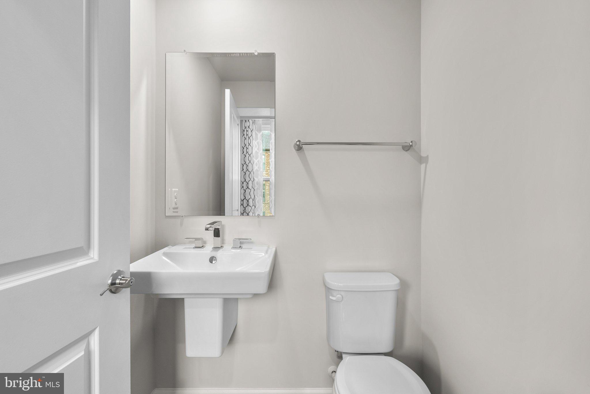 METRO ROW - Residential Lease