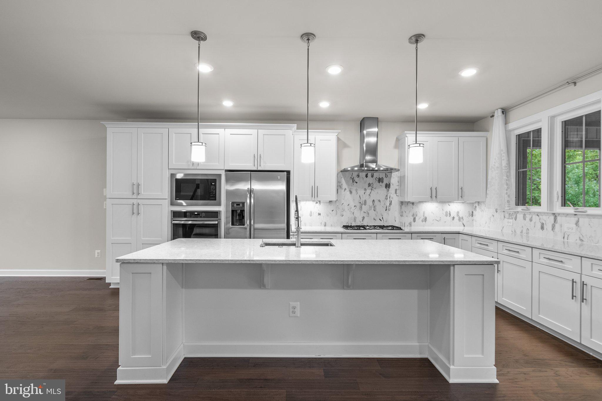 METRO ROW - Residential Lease