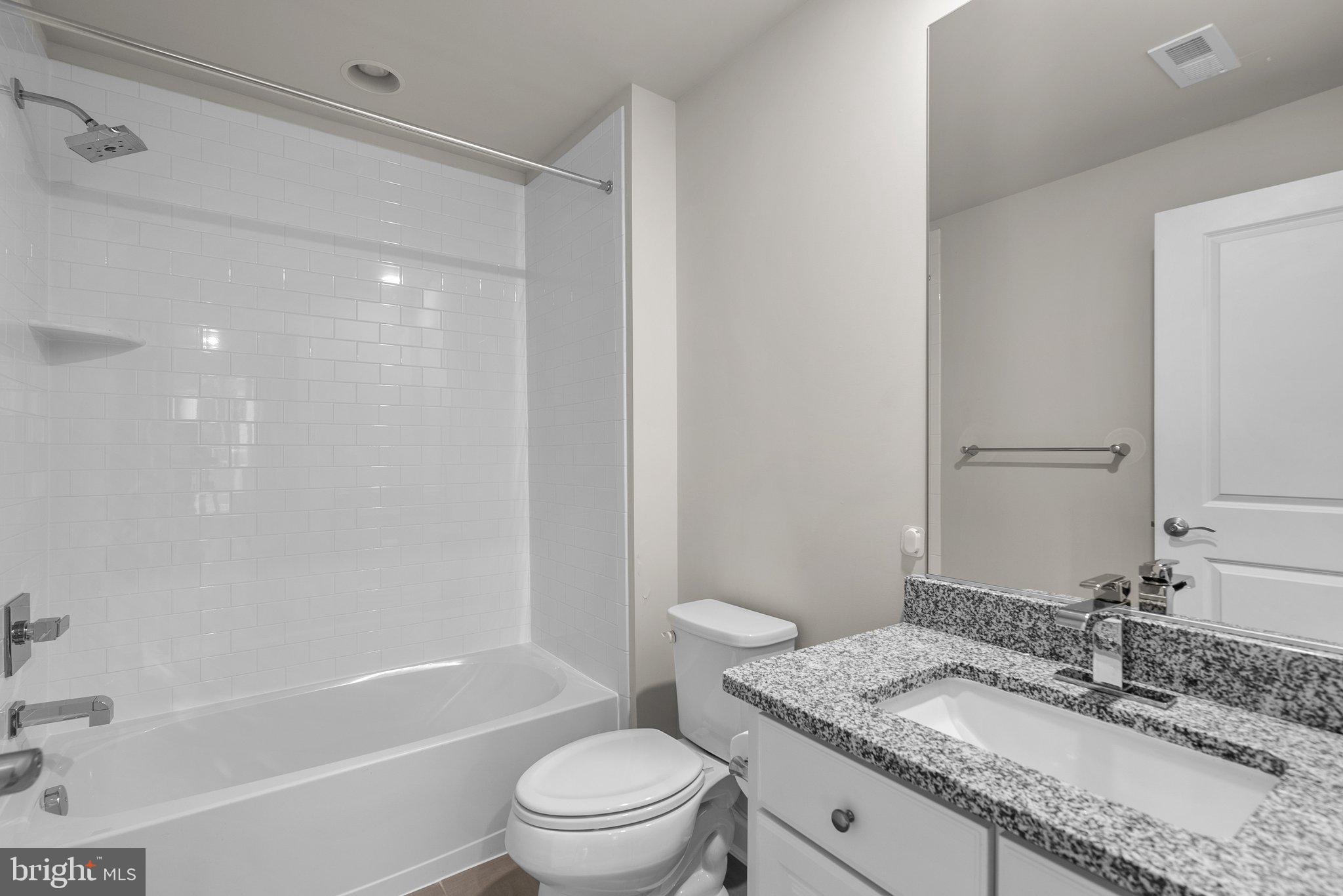 METRO ROW - Residential Lease