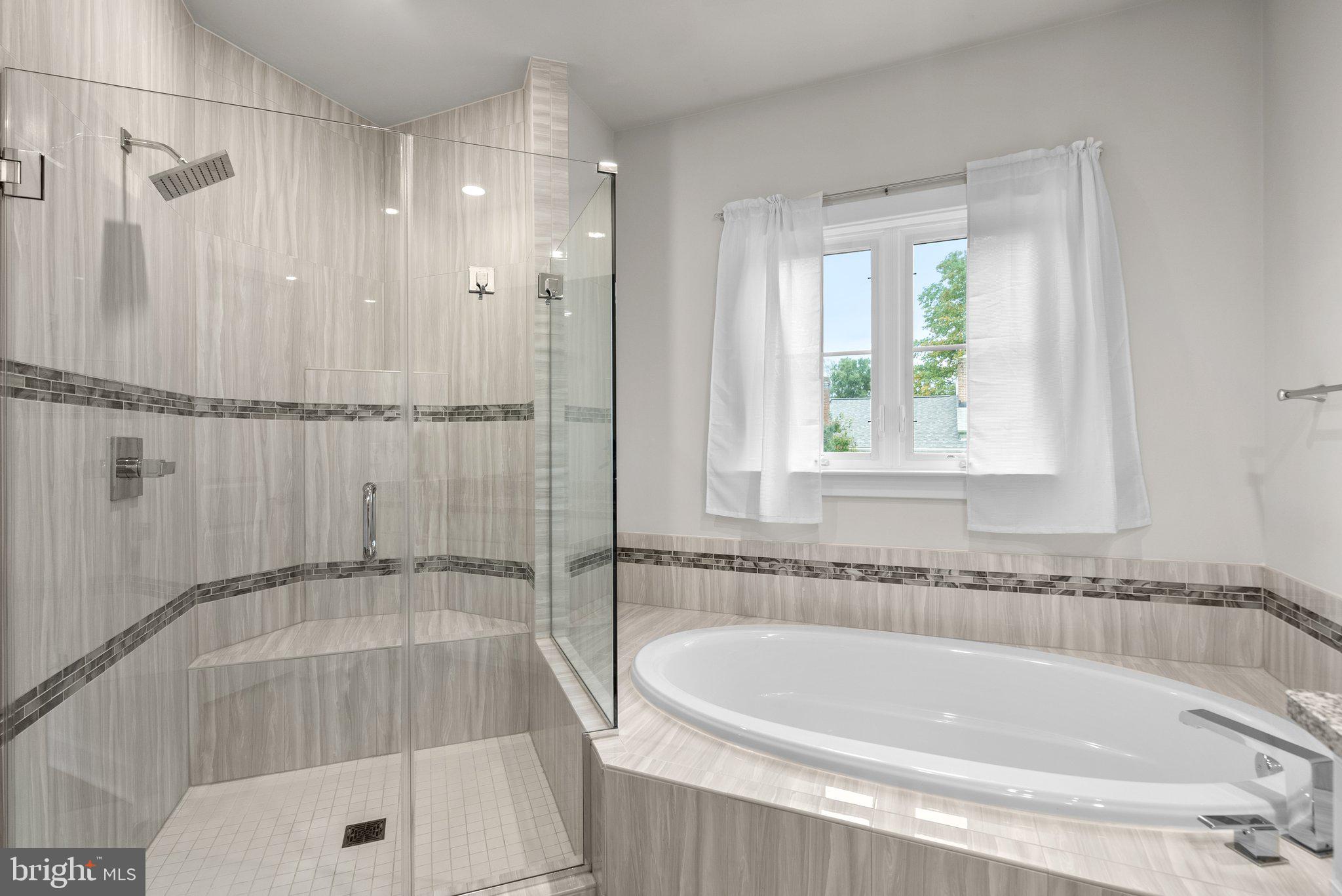 METRO ROW - Residential Lease