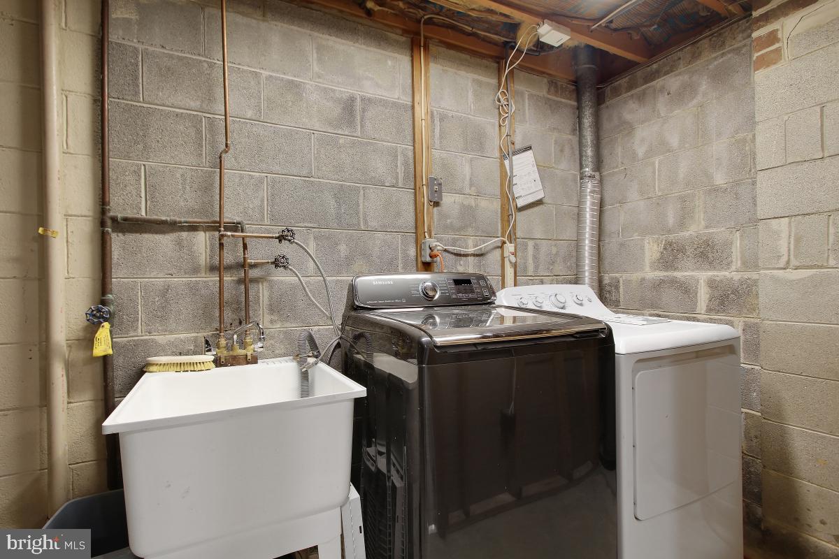 STEDWICK TOWNHOUSES - Residential