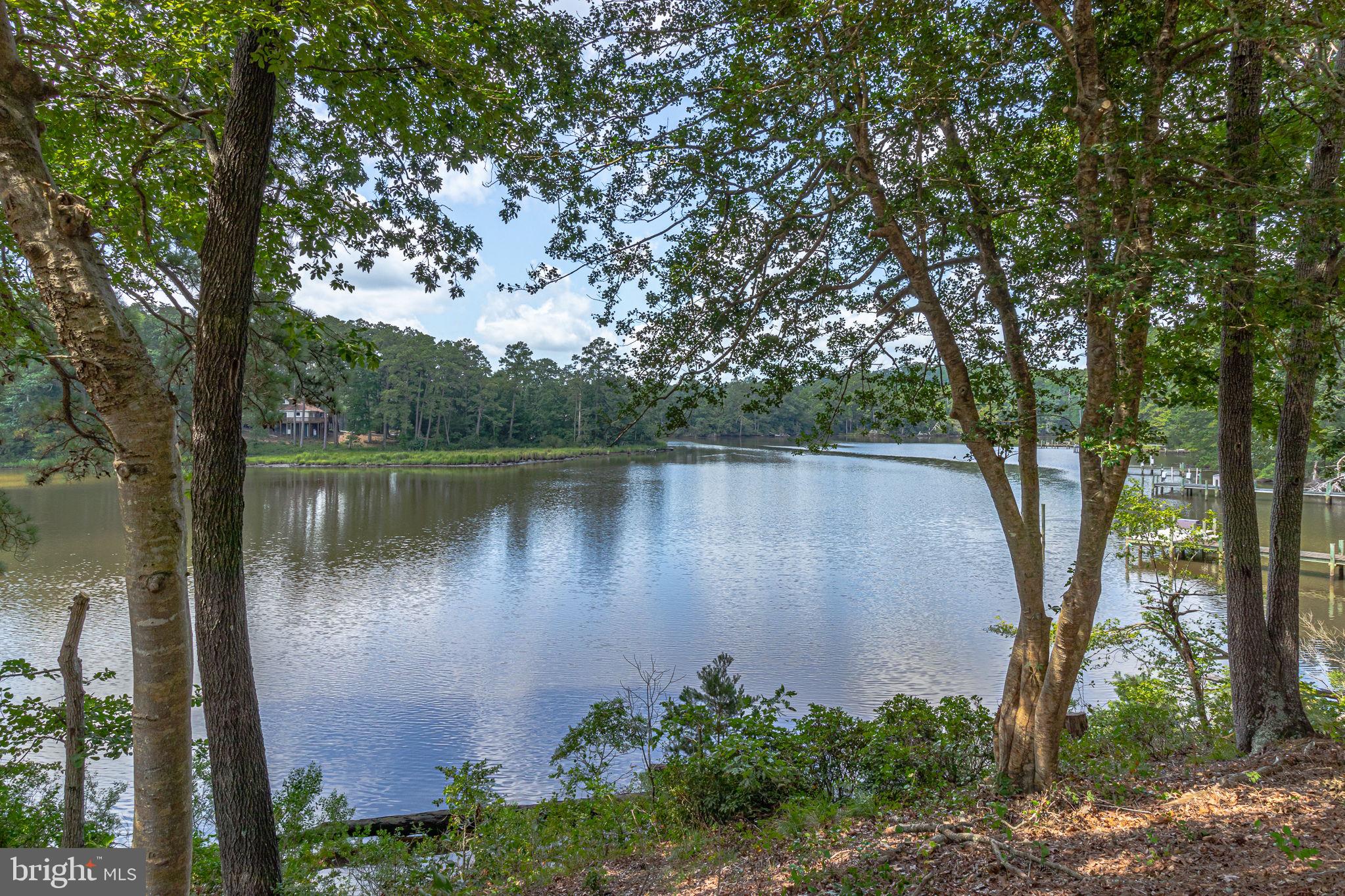 1394 STEAMBOAT LANE