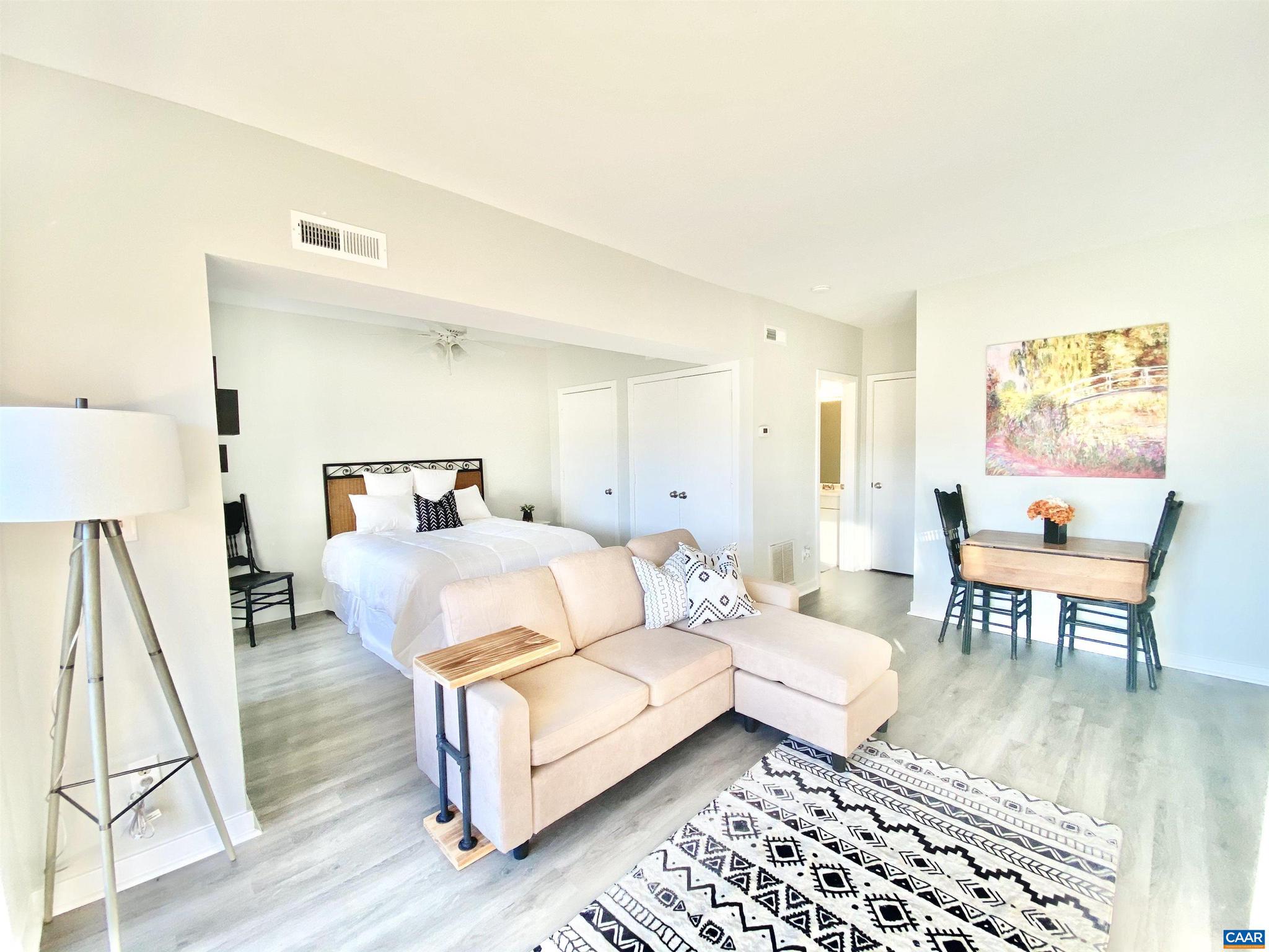 MONTICELLO OVERLOOK CONDOMINIUMS - Residential Lease