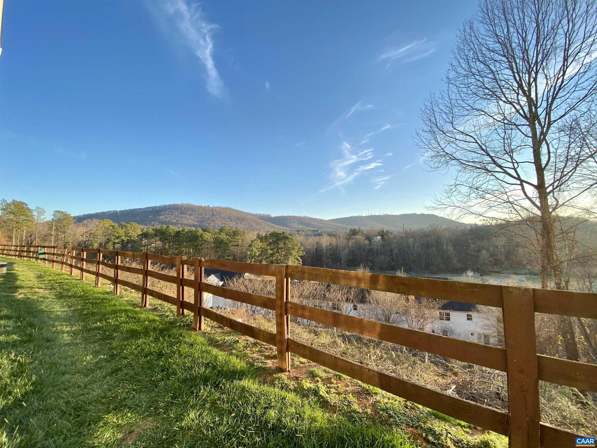 MONTICELLO OVERLOOK CONDOMINIUMS - Residential Lease