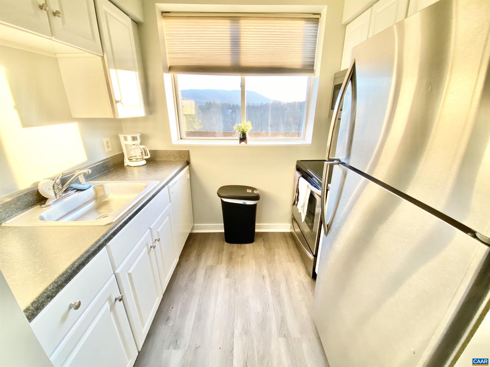 MONTICELLO OVERLOOK CONDOMINIUMS - Residential Lease