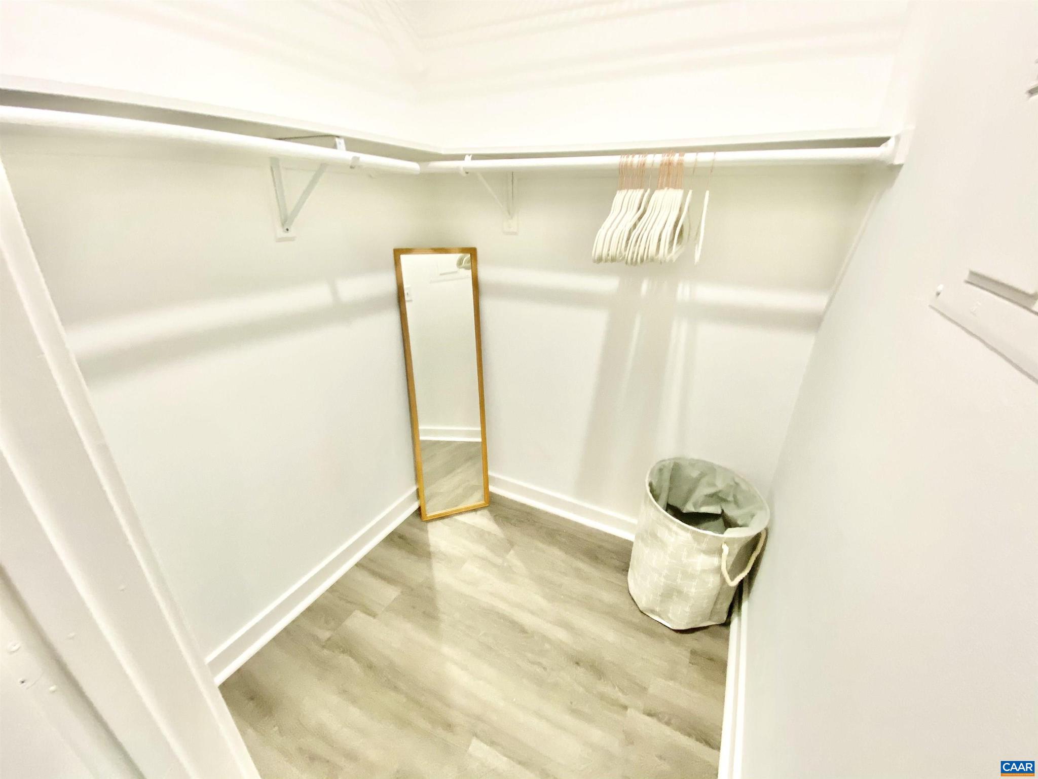 MONTICELLO OVERLOOK CONDOMINIUMS - Residential Lease