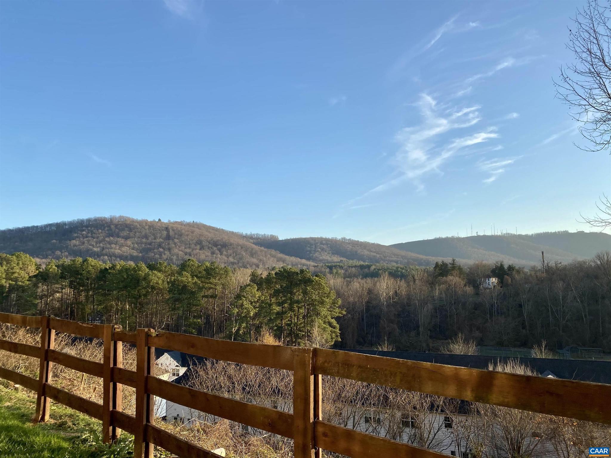 MONTICELLO OVERLOOK CONDOMINIUMS - Residential Lease