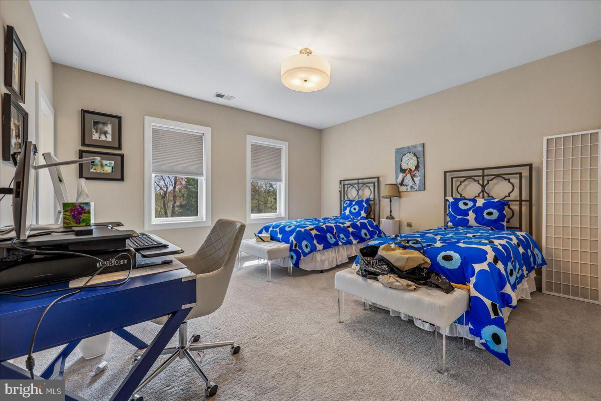 SLEEPY HOLLOW - Residential