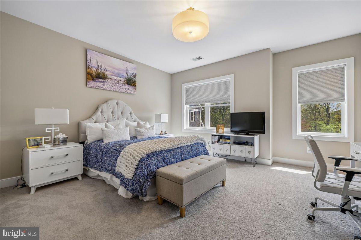 SLEEPY HOLLOW - Residential