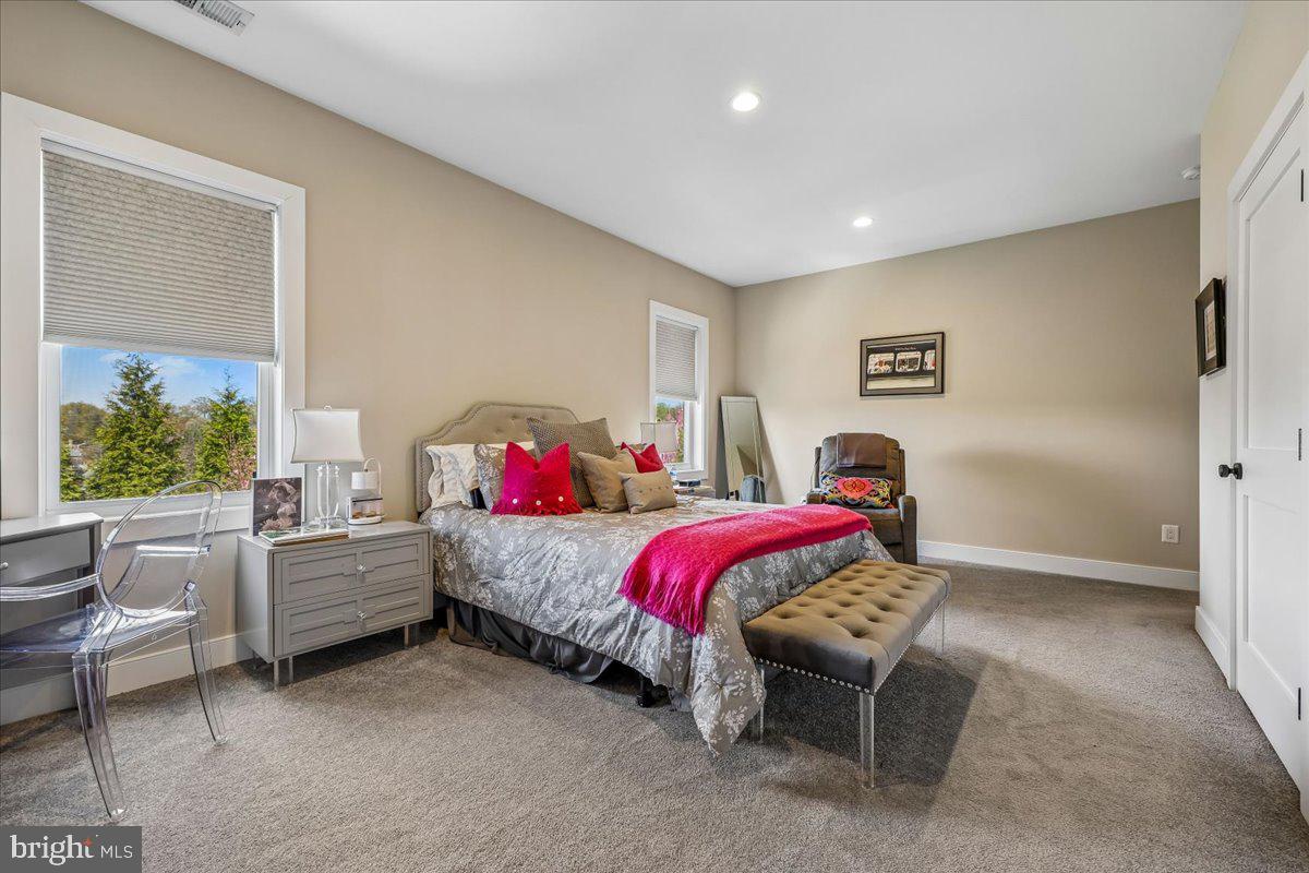 SLEEPY HOLLOW - Residential