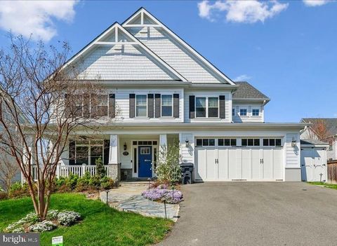 Photo of 2998 Beechwood Lane, FALLS CHURCH, VA 22042 (MLS # VAFX2305472)