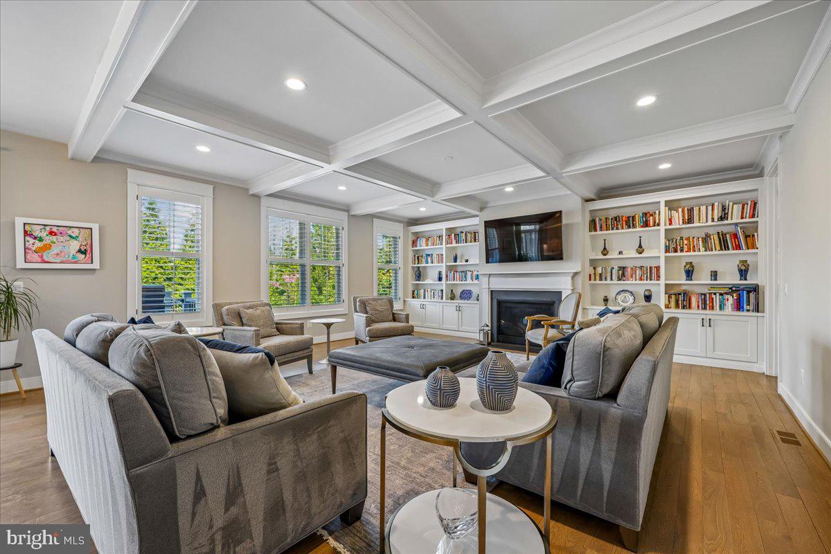 SLEEPY HOLLOW - Residential