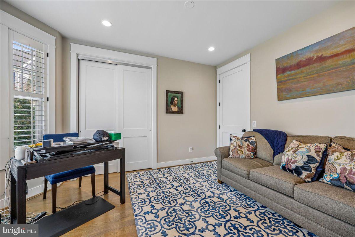 SLEEPY HOLLOW - Residential