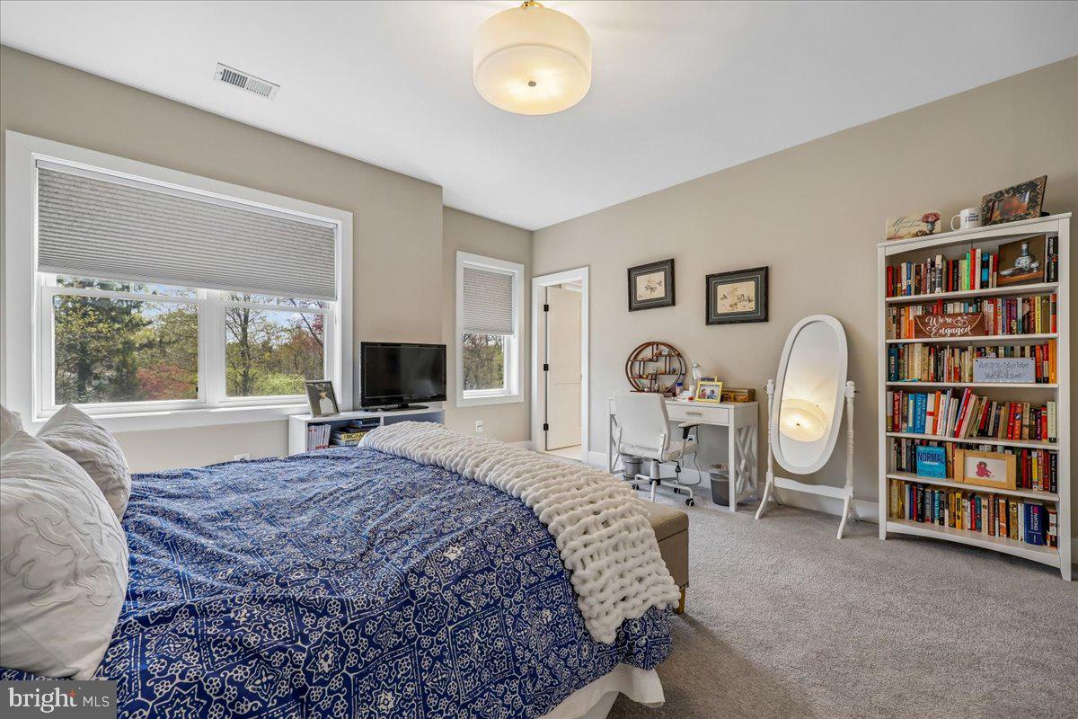 SLEEPY HOLLOW - Residential