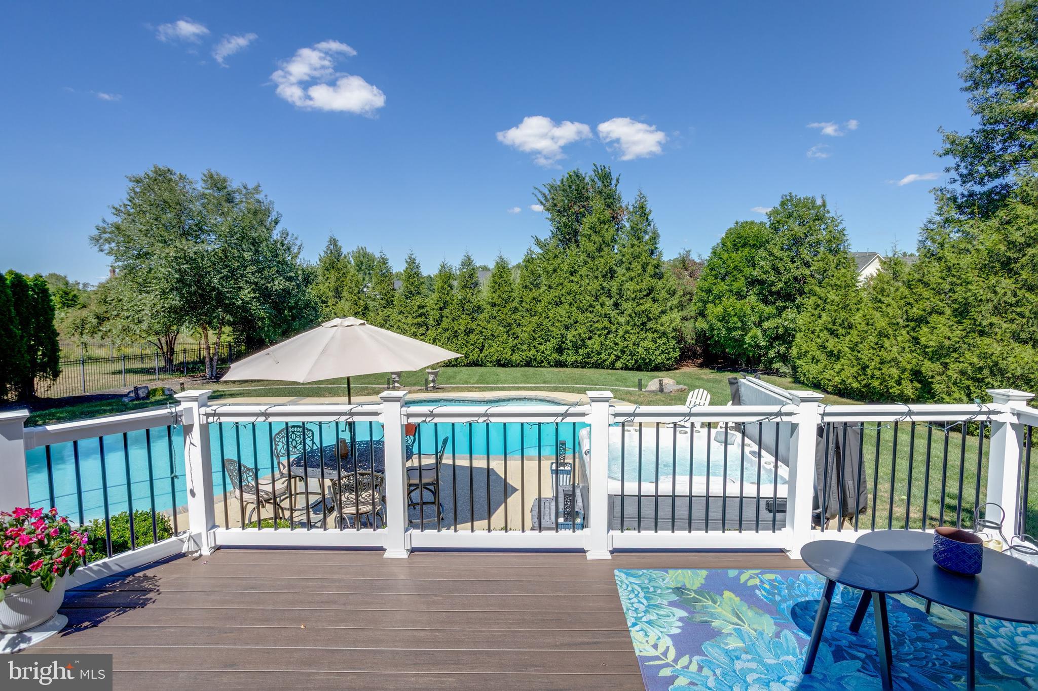 VILLAGE OF WAXPOOL - Residential