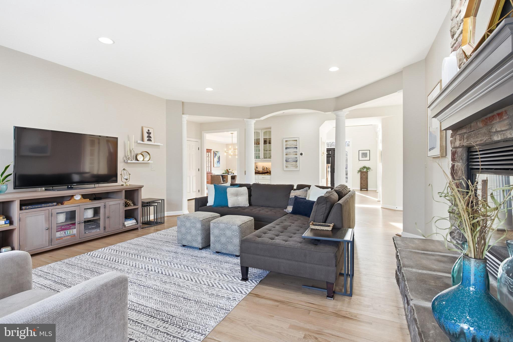 VILLAGE OF WAXPOOL - Residential